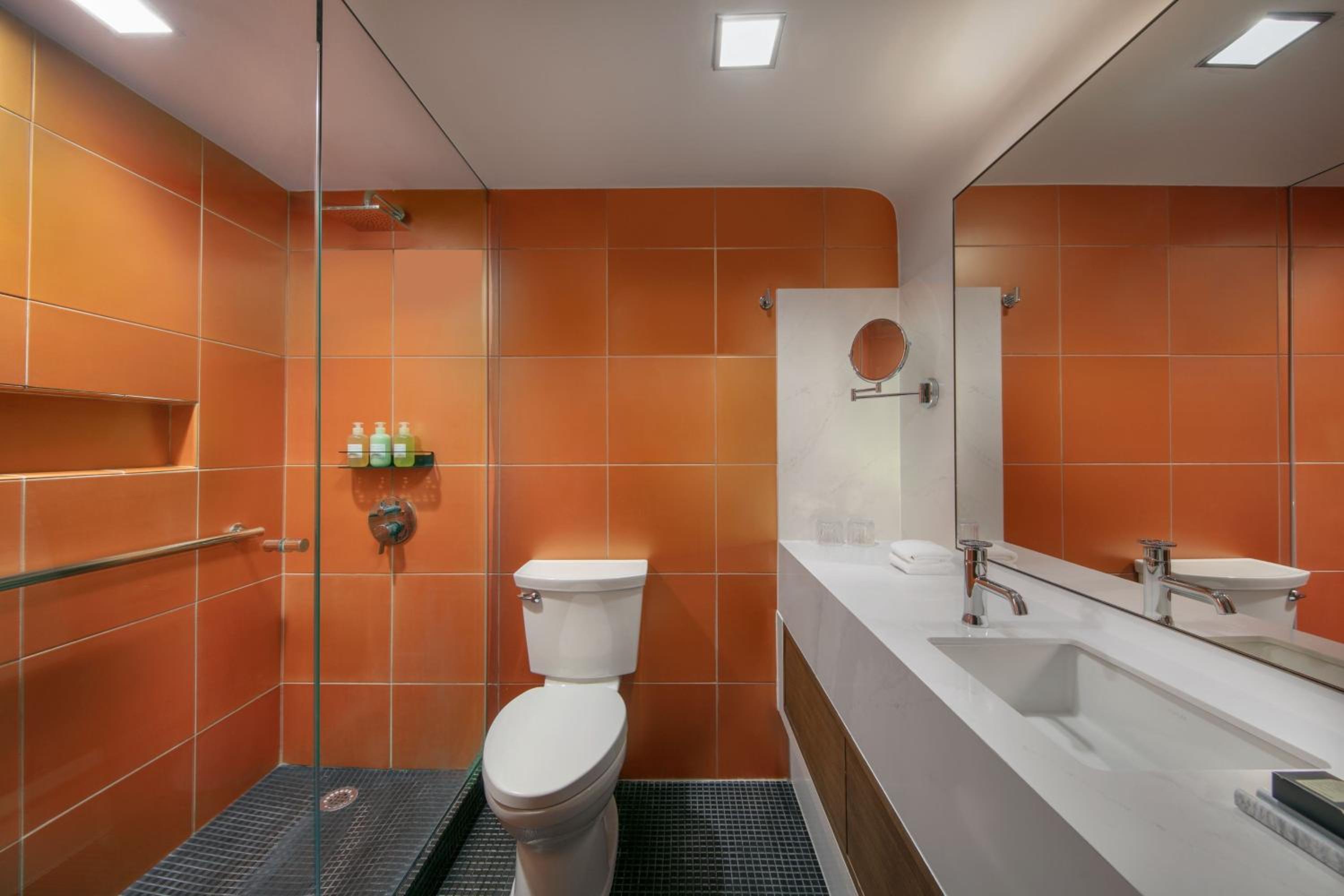 Fabulous, Guest Room, 1 King, Balcony