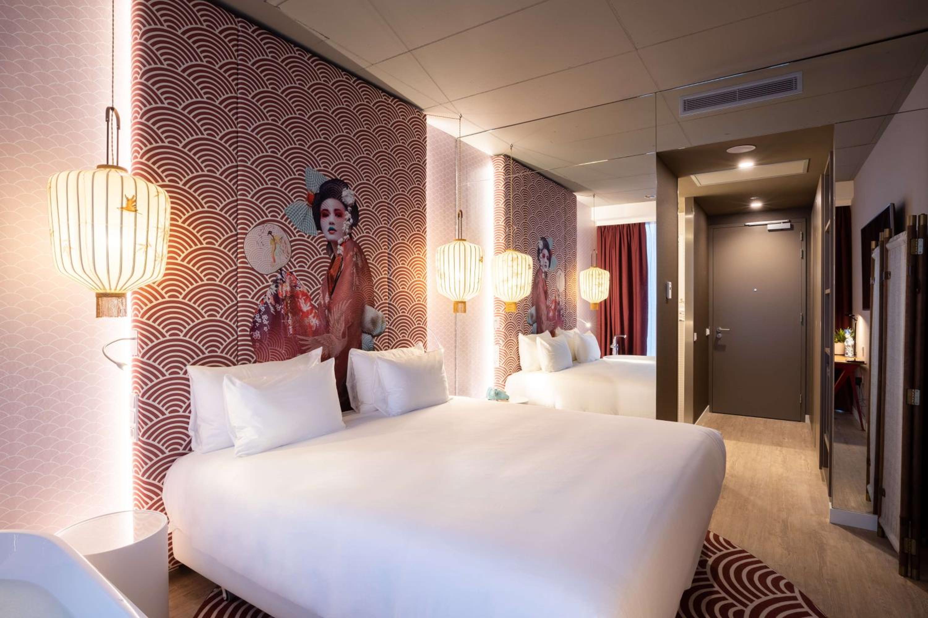 nhow Premium Room with View and Bath