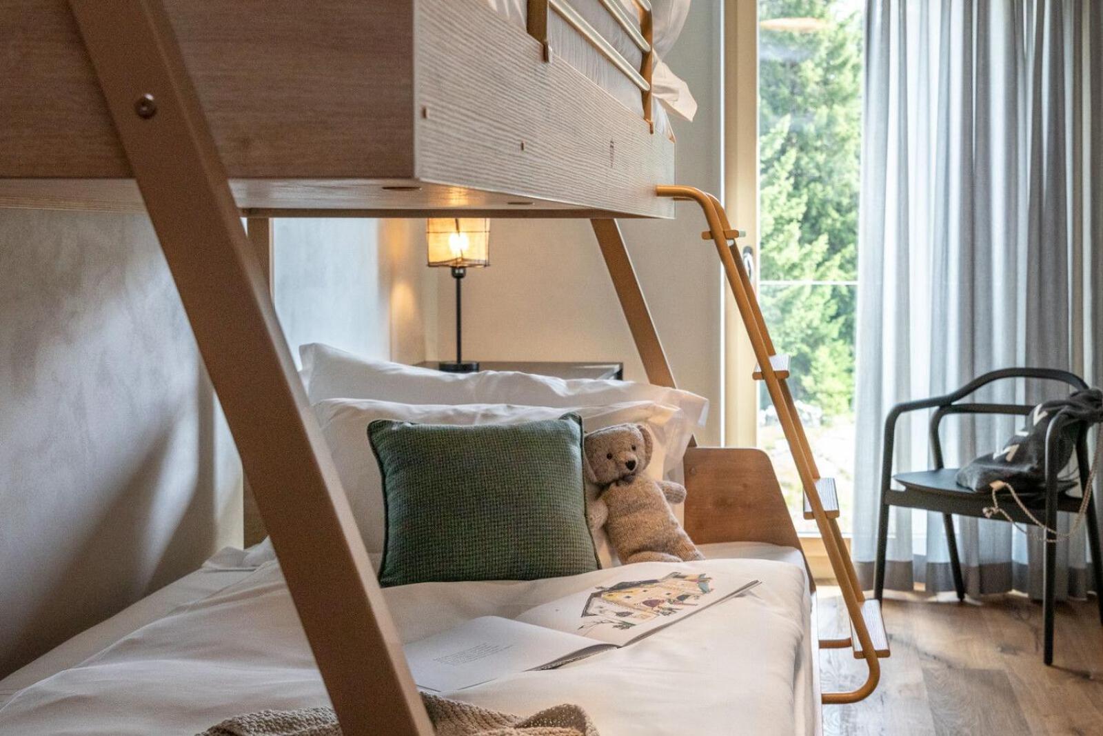 Suite Three-Bedroom Mountain Loft