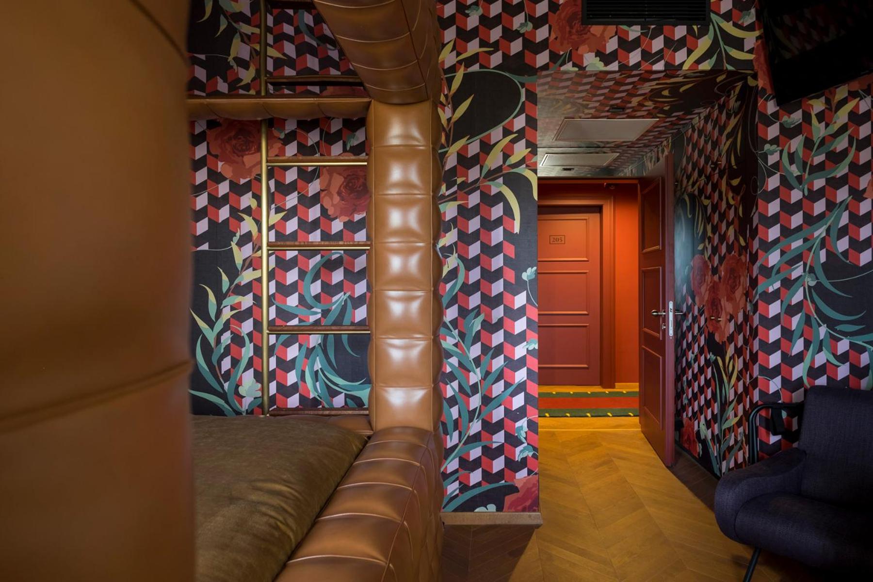 Deluxe Plus Valley View