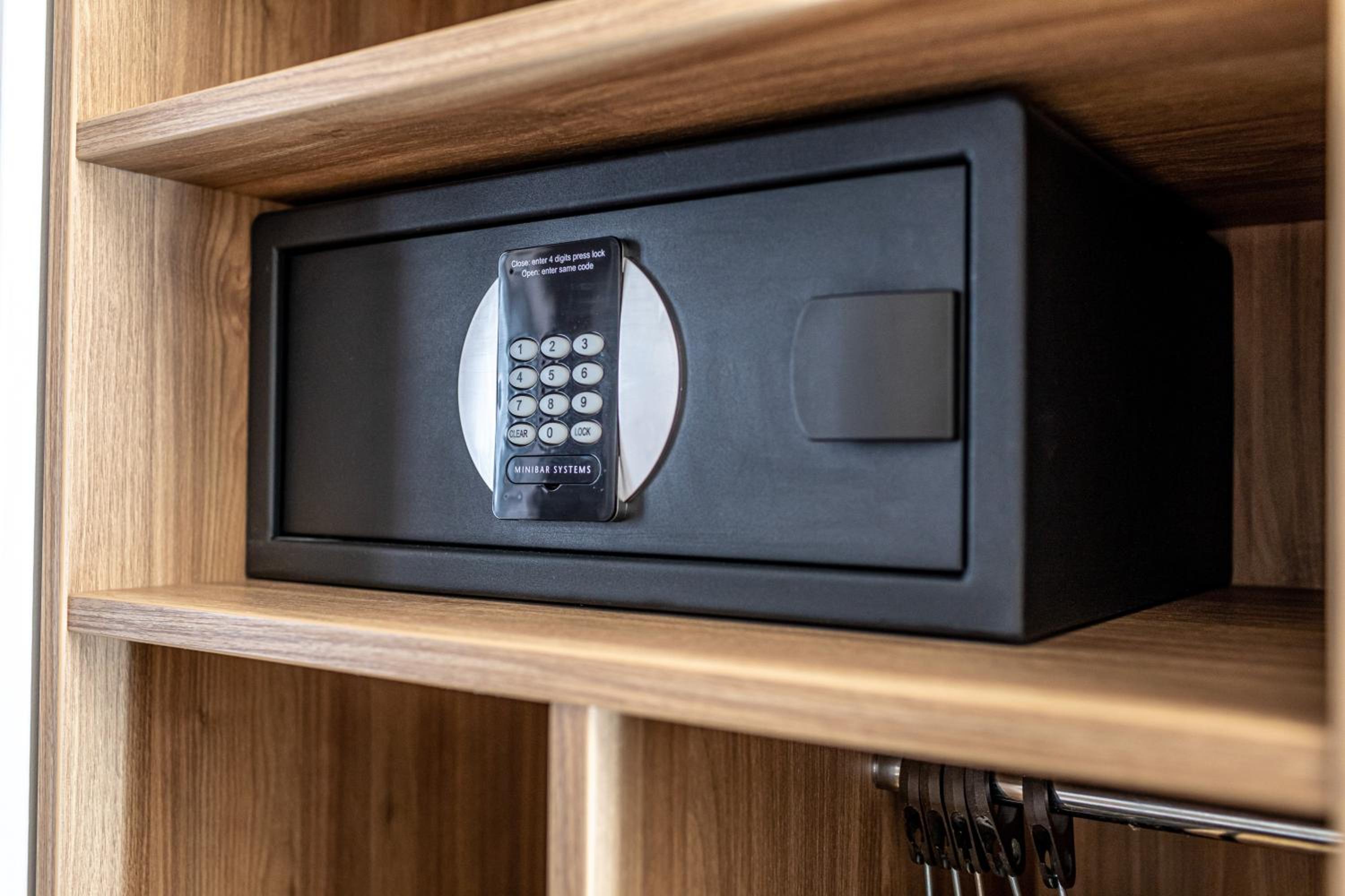 CLASSIC COMFORT ROOM