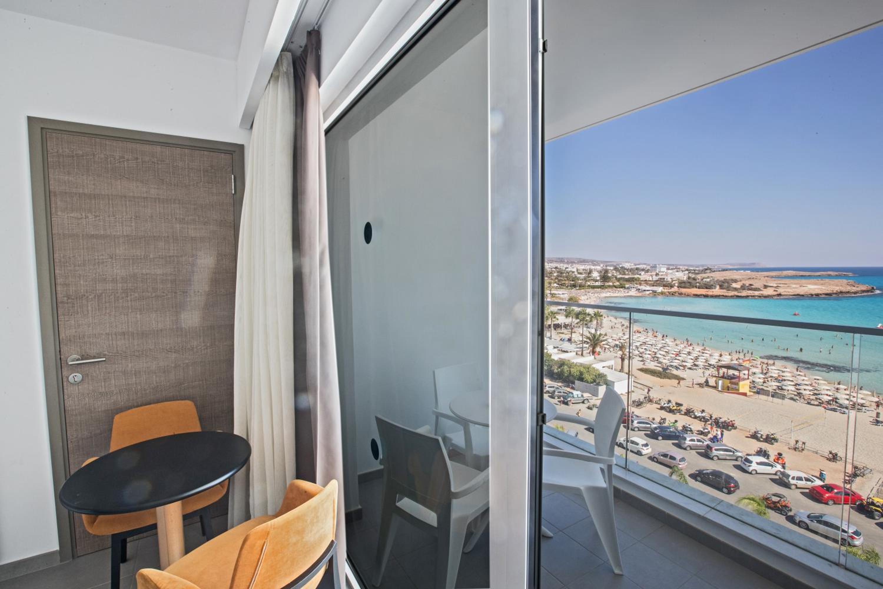 Deluxe Double or Twin Room with Sea View