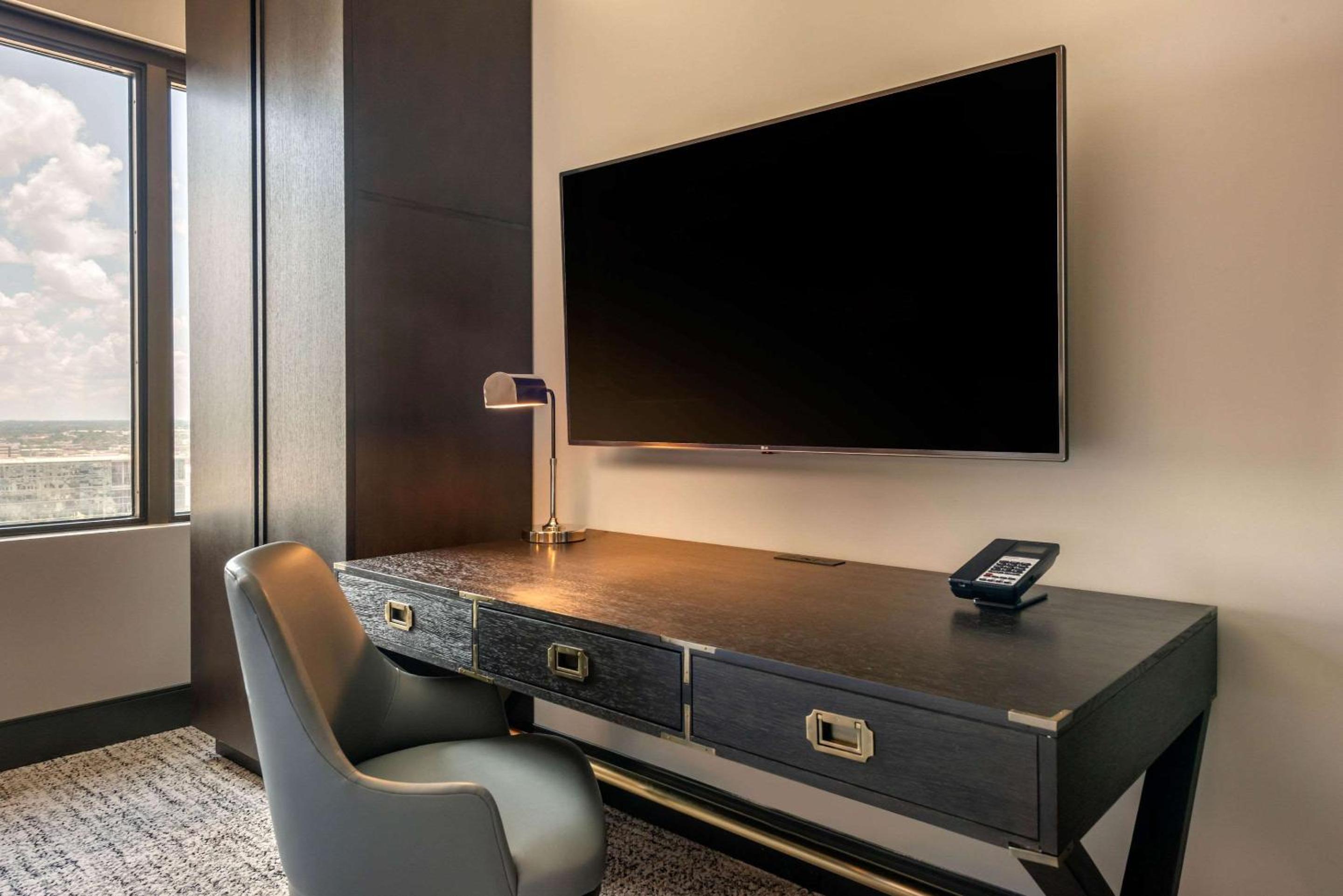 King Room - Non-Smoking