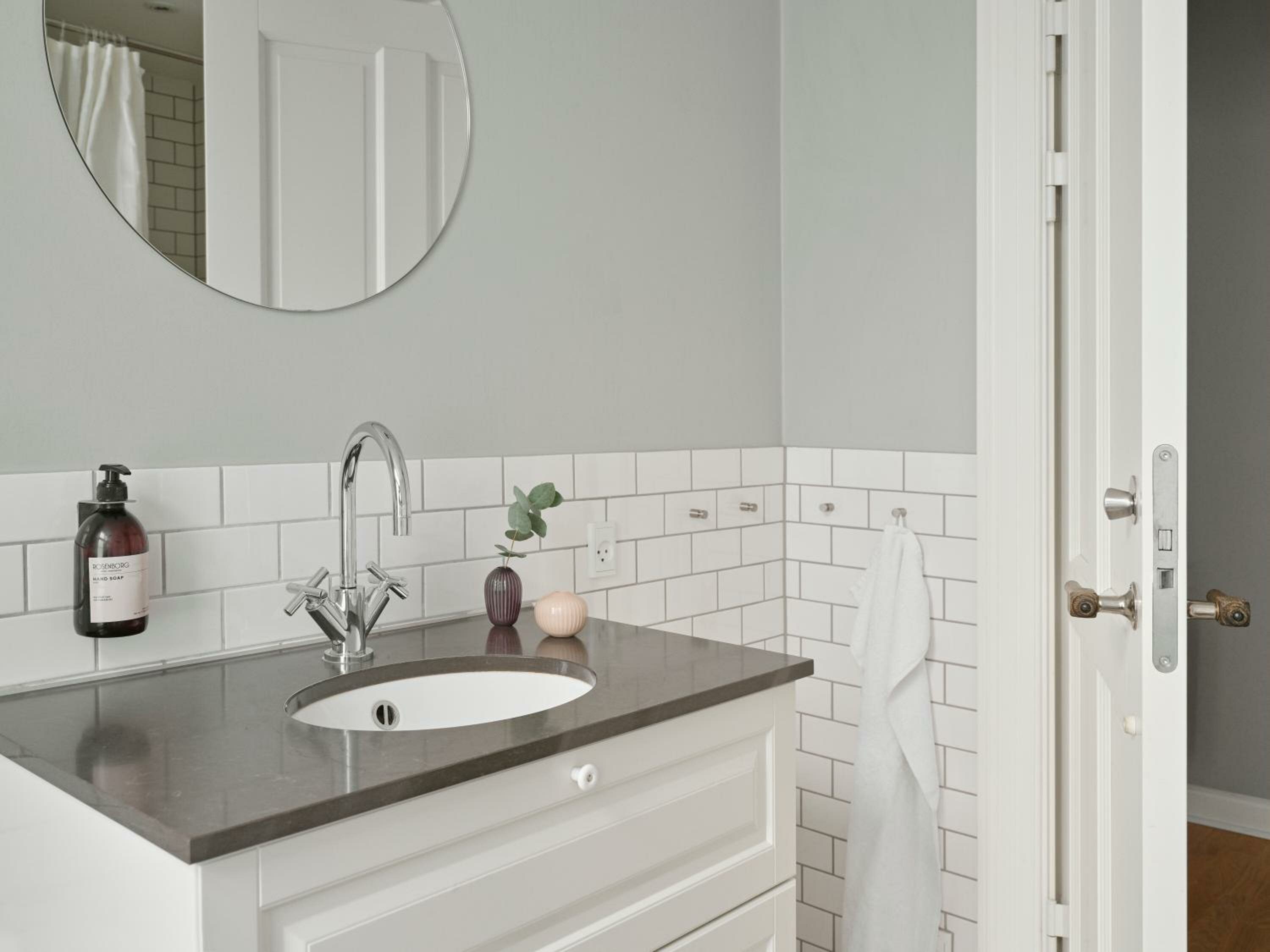 Deluxe Two-Bedroom Apartment