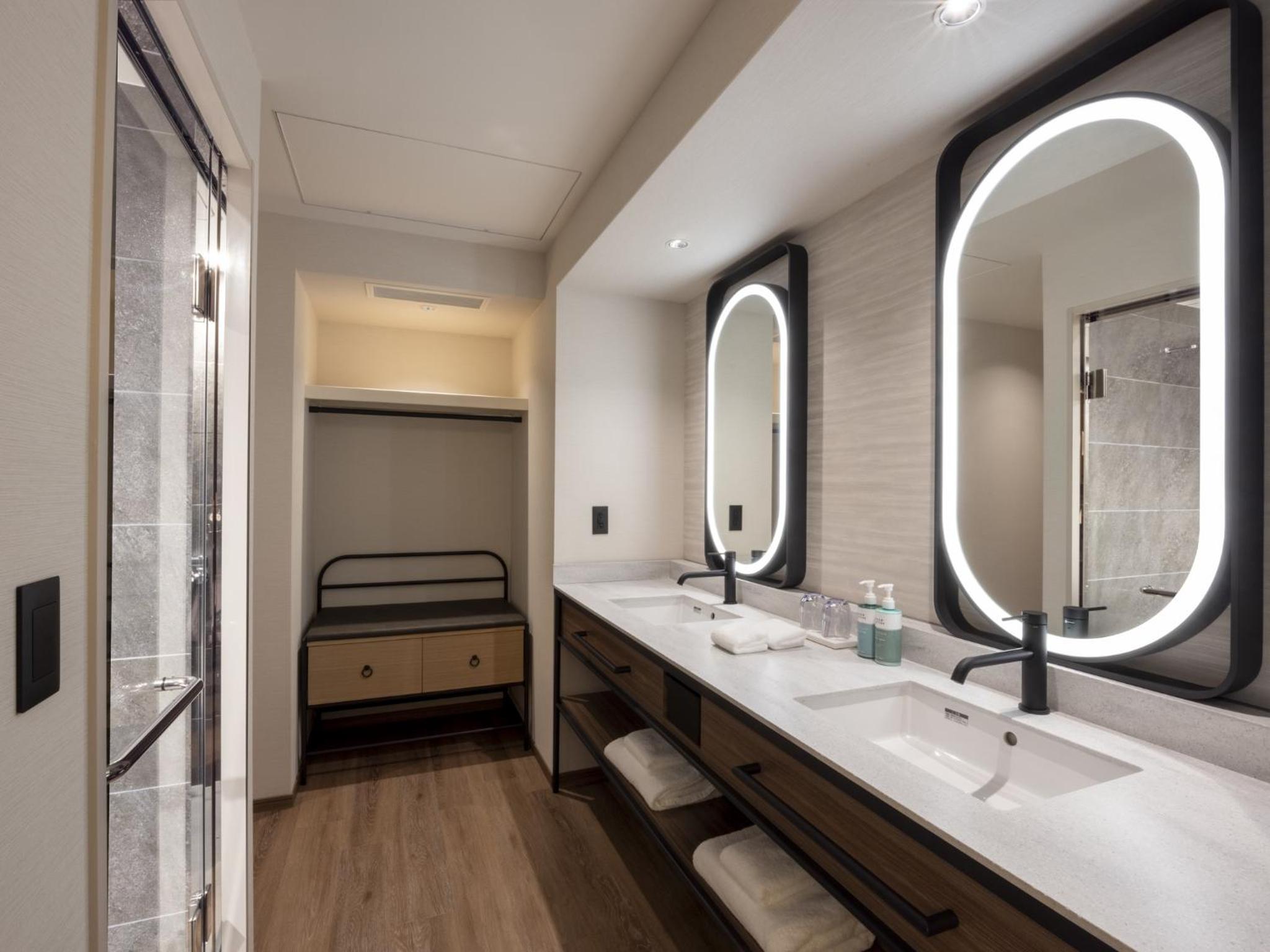 Executive Junior Suite with Two Single Beds