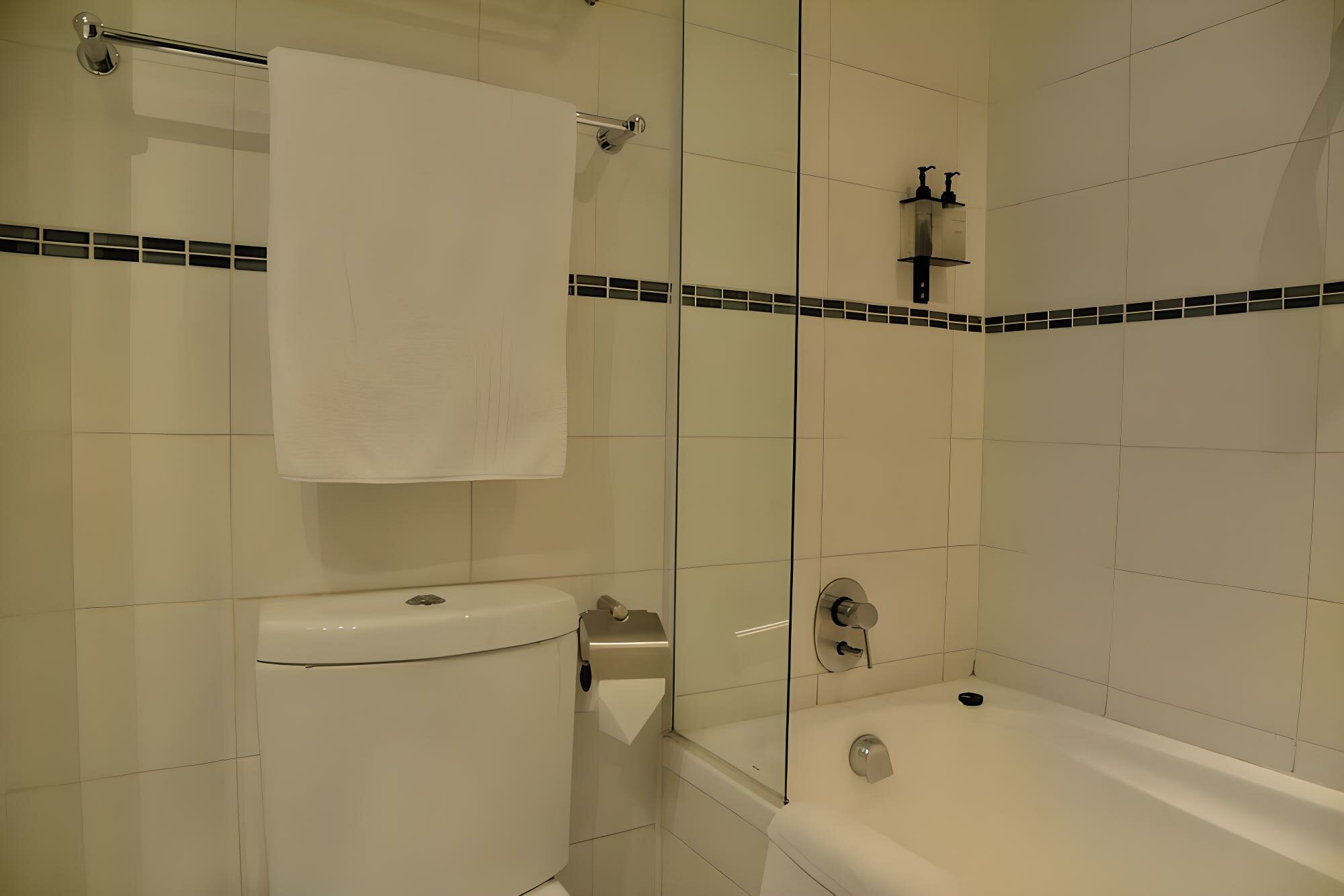 Deluxe Room, 1 Queen Bed, Non Smoking, Mountain View