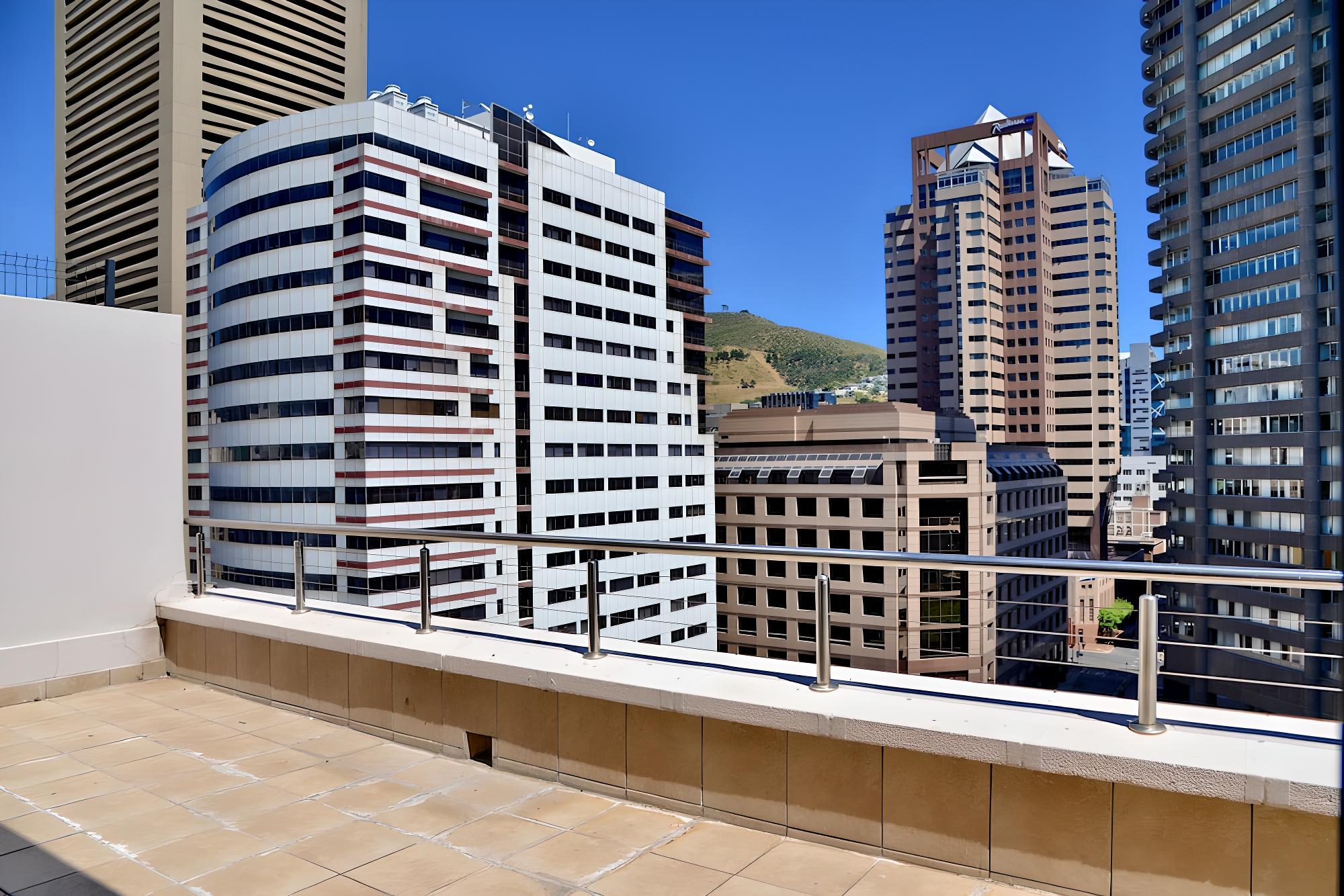 Deluxe Room, 1 Queen Bed, Non Smoking, Mountain View