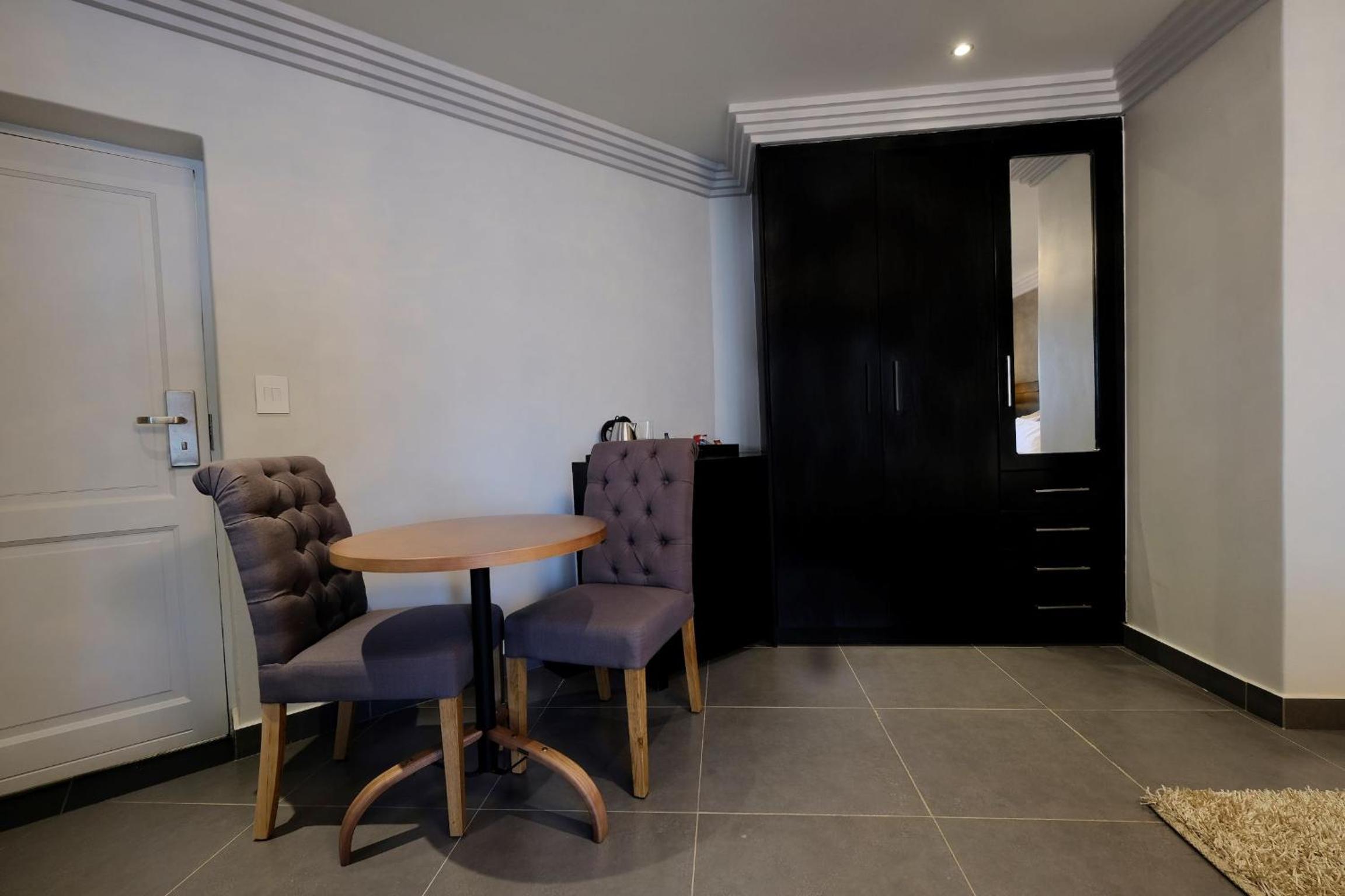 Executive Hotel Room 5