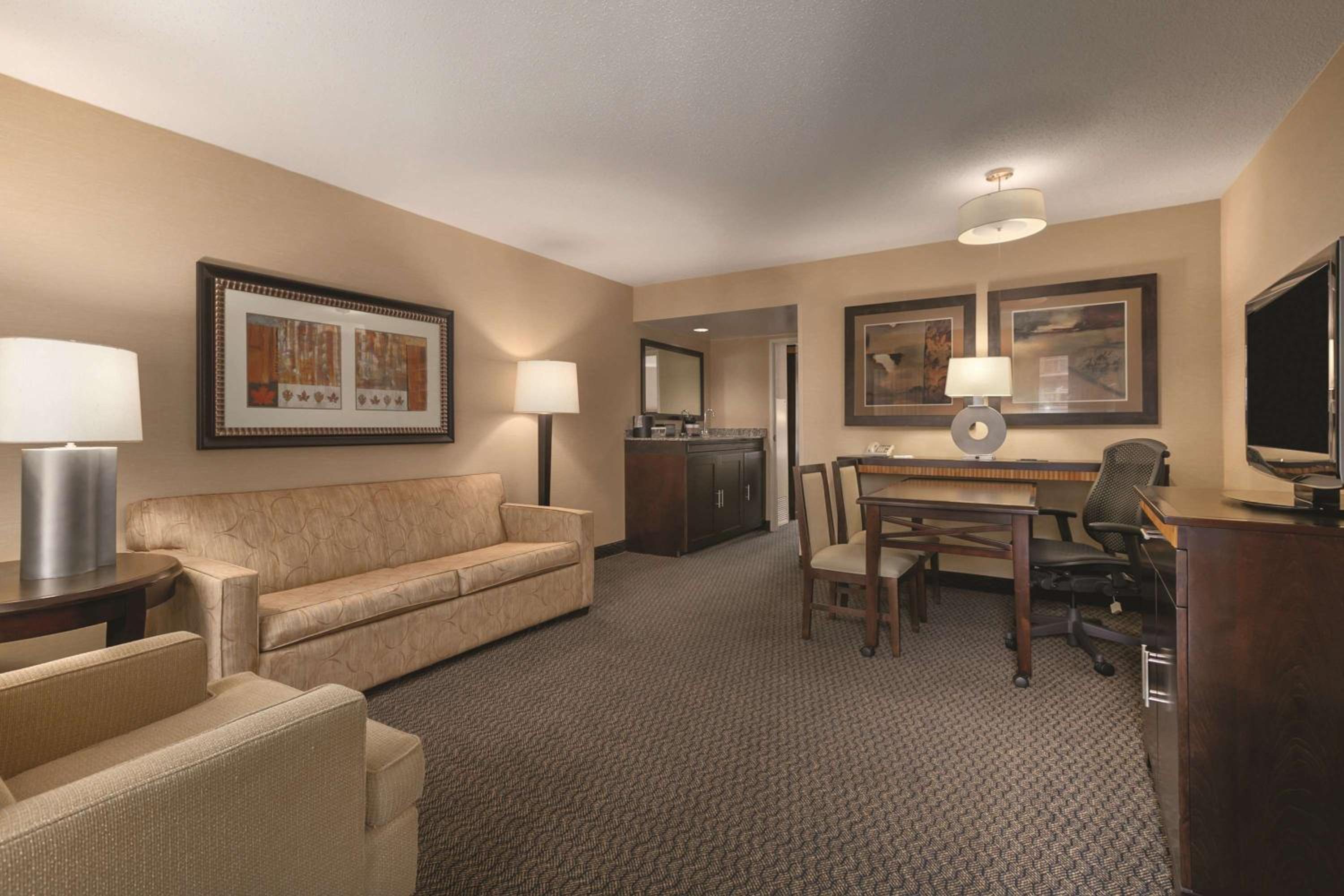 Executive King Suite - Non-Smoking