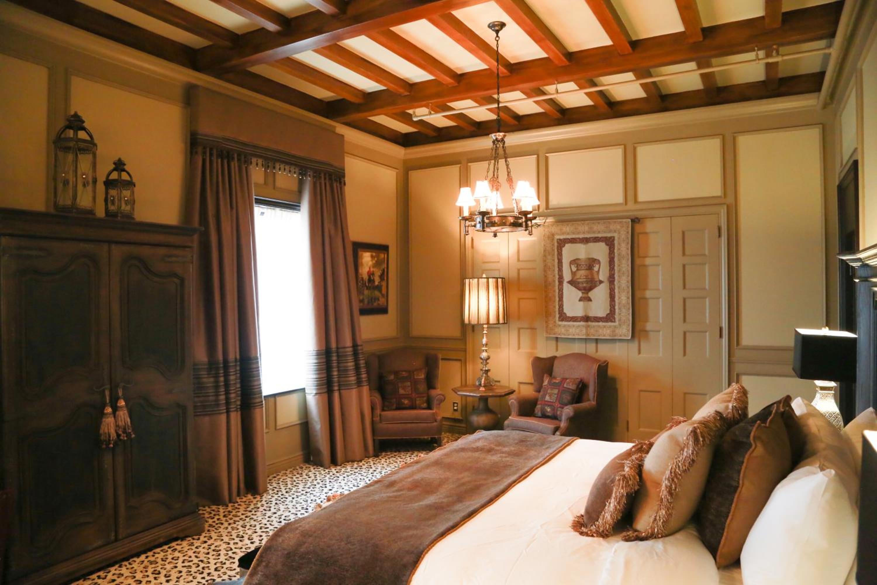 Estate Suite
