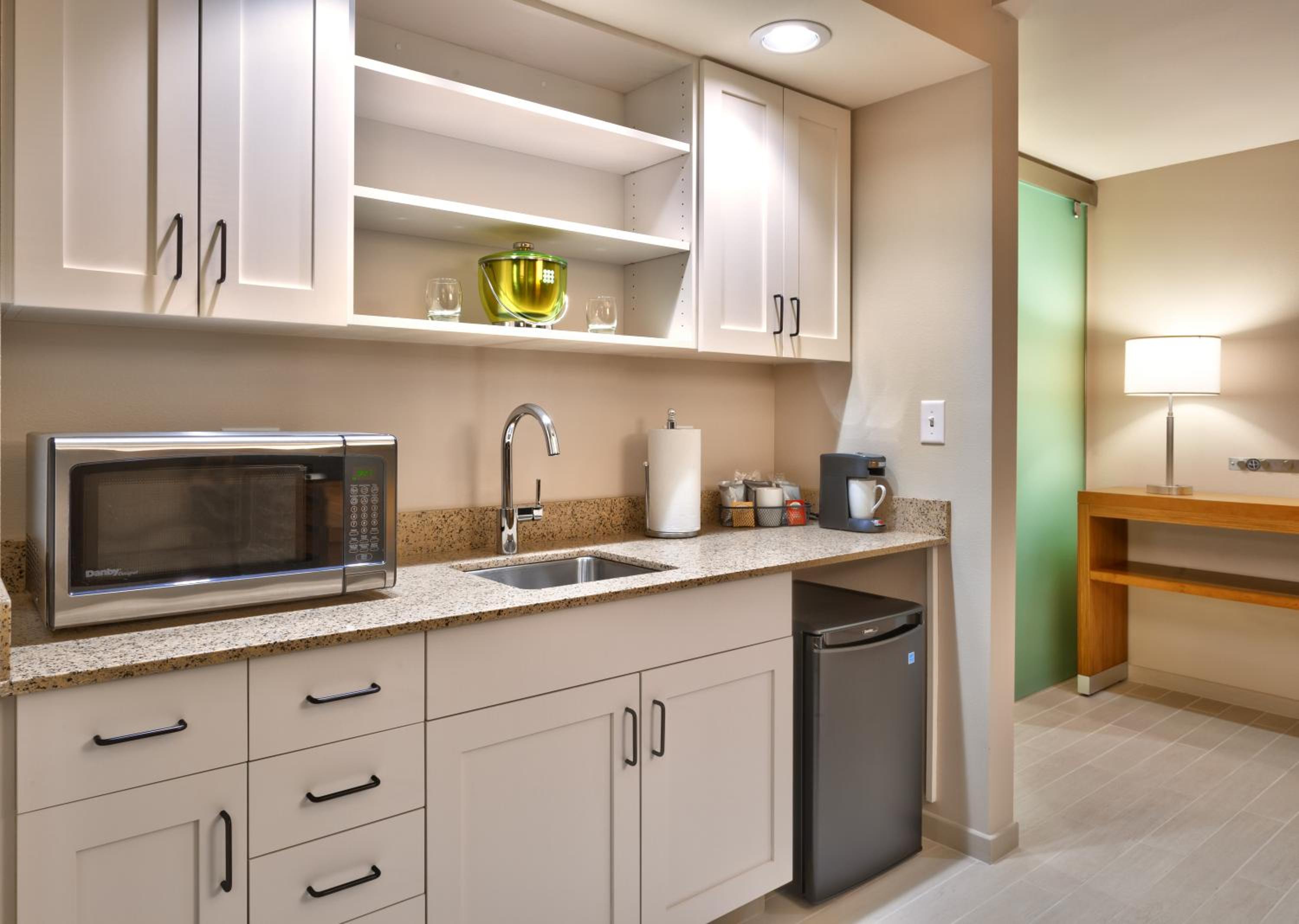 King Suite with Roll-In Shower - Disability Access