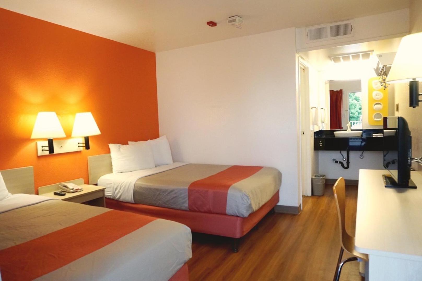 Deluxe Quadruple Room - Non-Smoking