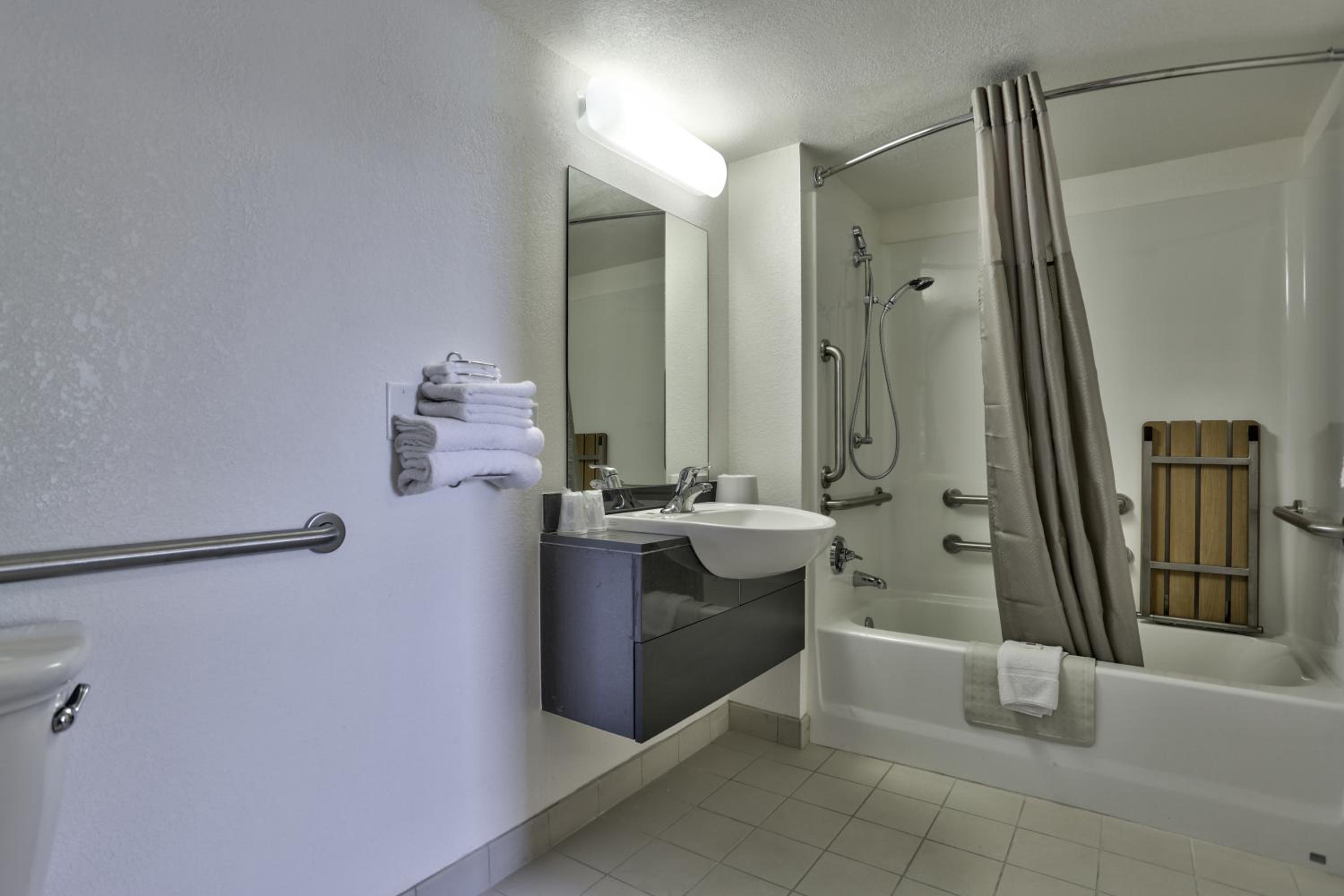 Double Room - Disability Access - Non-Smoking