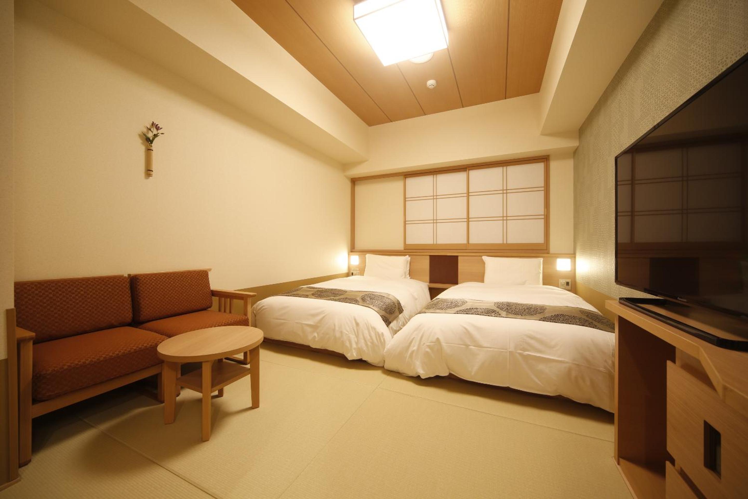 Adjoining Moderate Twin Room with Tatami Floor