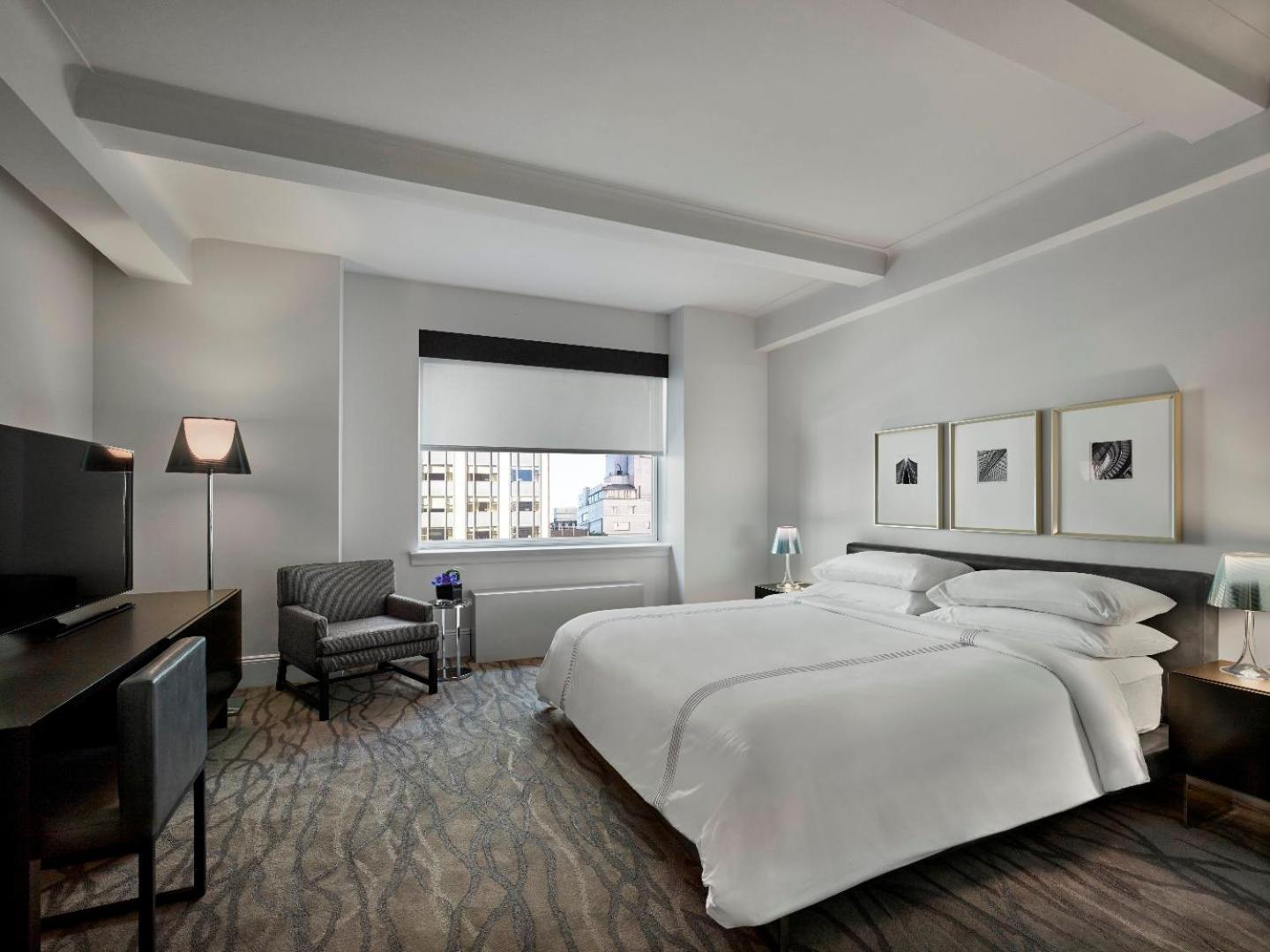 One Bedroom Platinum Suite