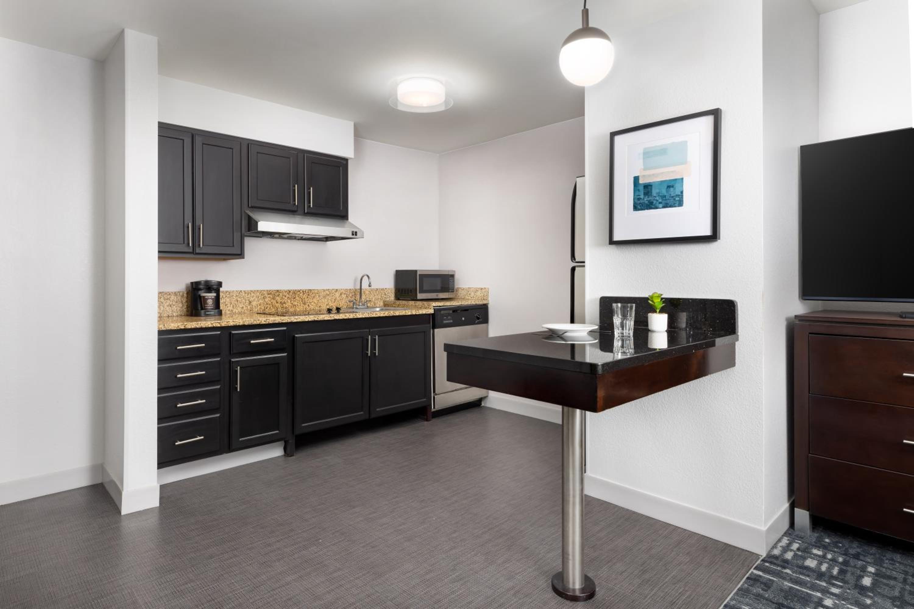 King Studio - Hearing Access/Non-Smoking