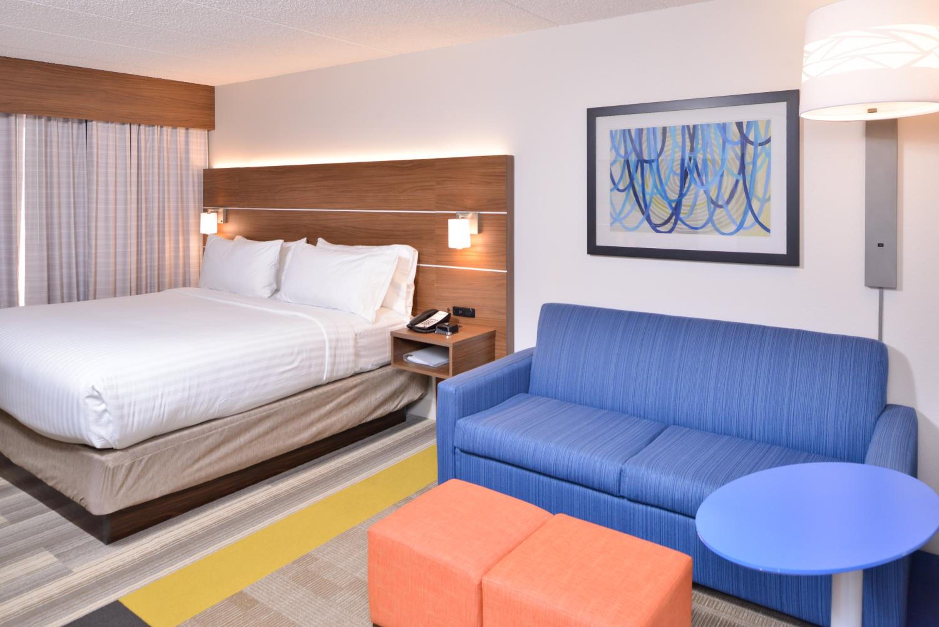 Standard King Room with Sofa Bed