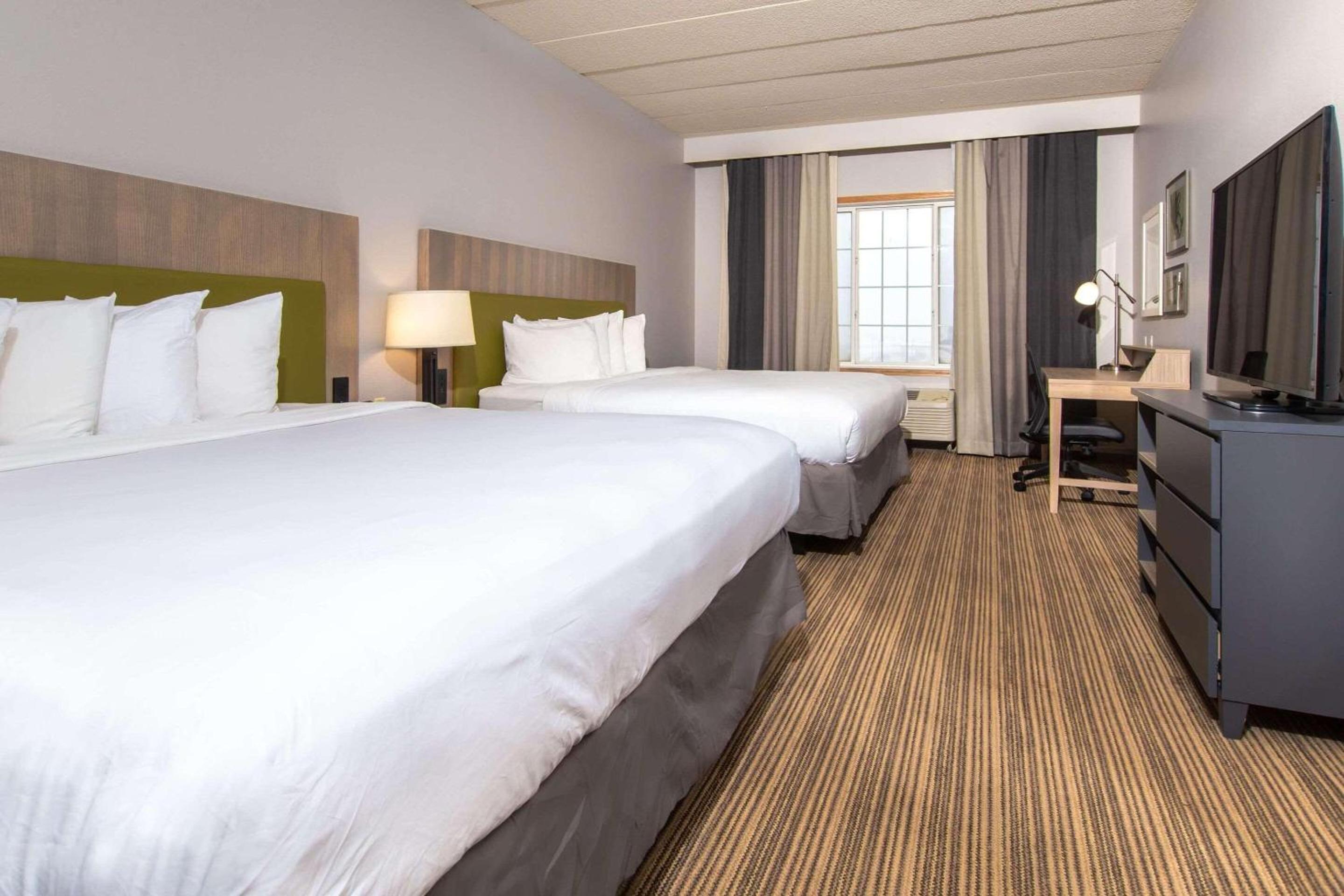 Queen Room with Two Queen Beds - Non-Smoking