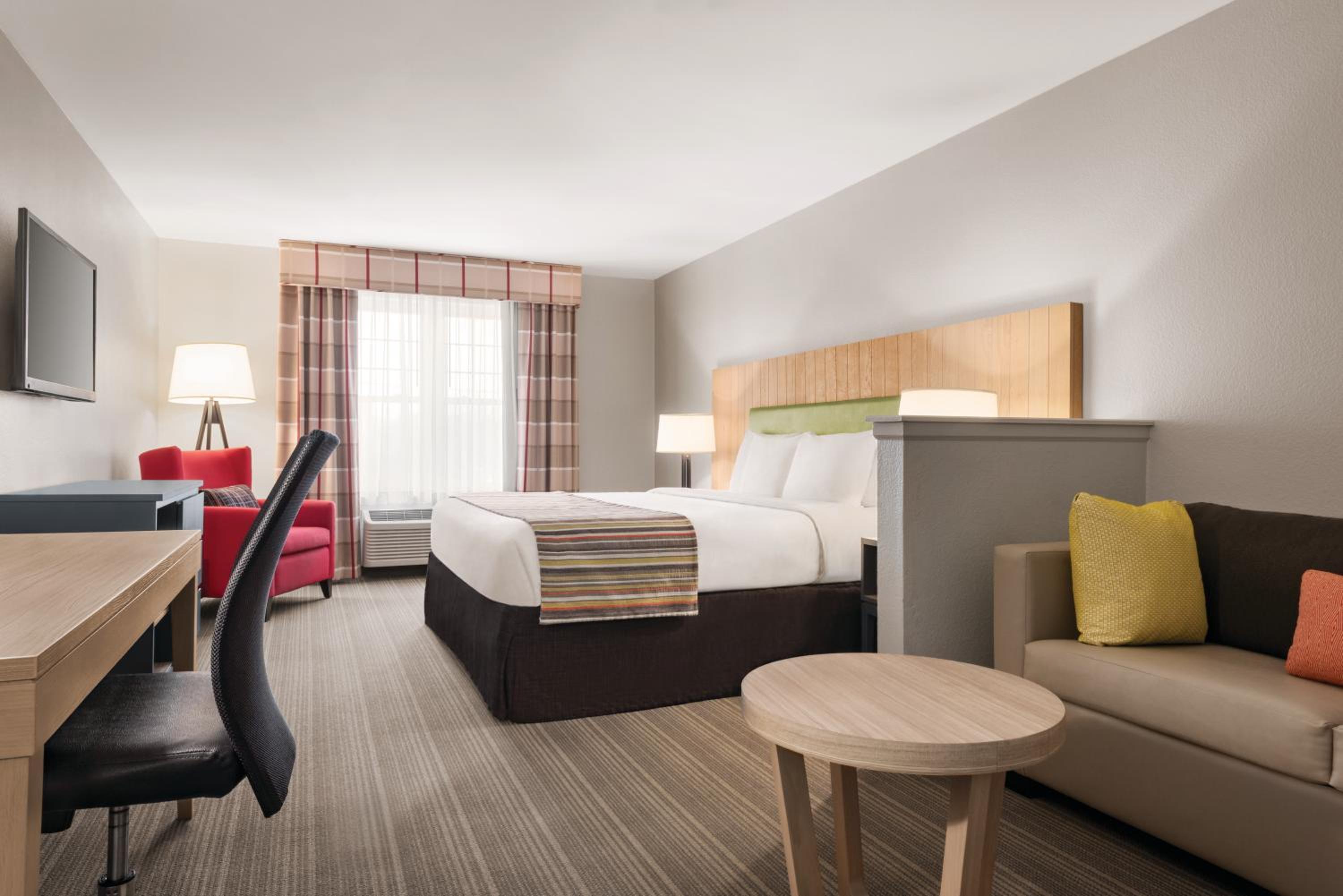 Executive King Suite - Non-Smoking