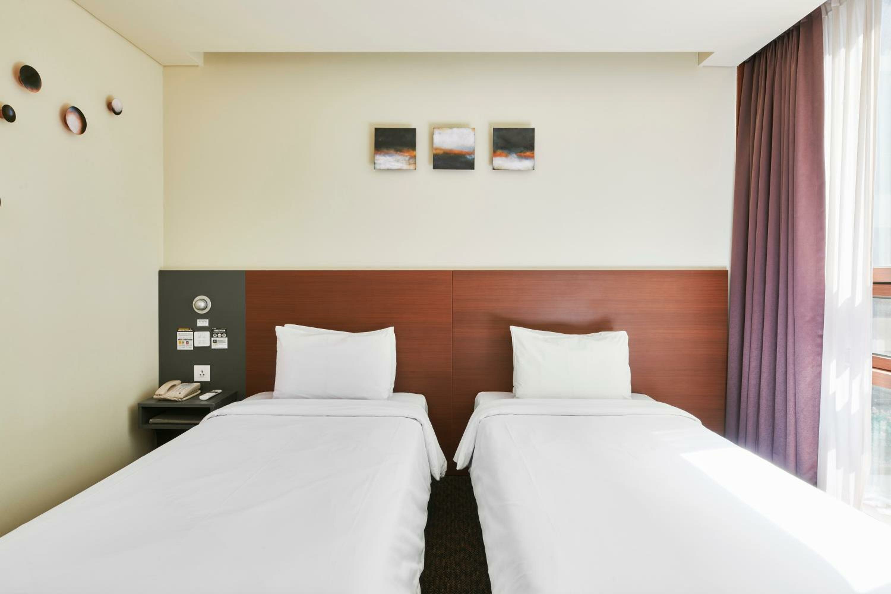 DIVE IN JEONGKEUN PARK ART STAY SEOUL 2 / TWIN