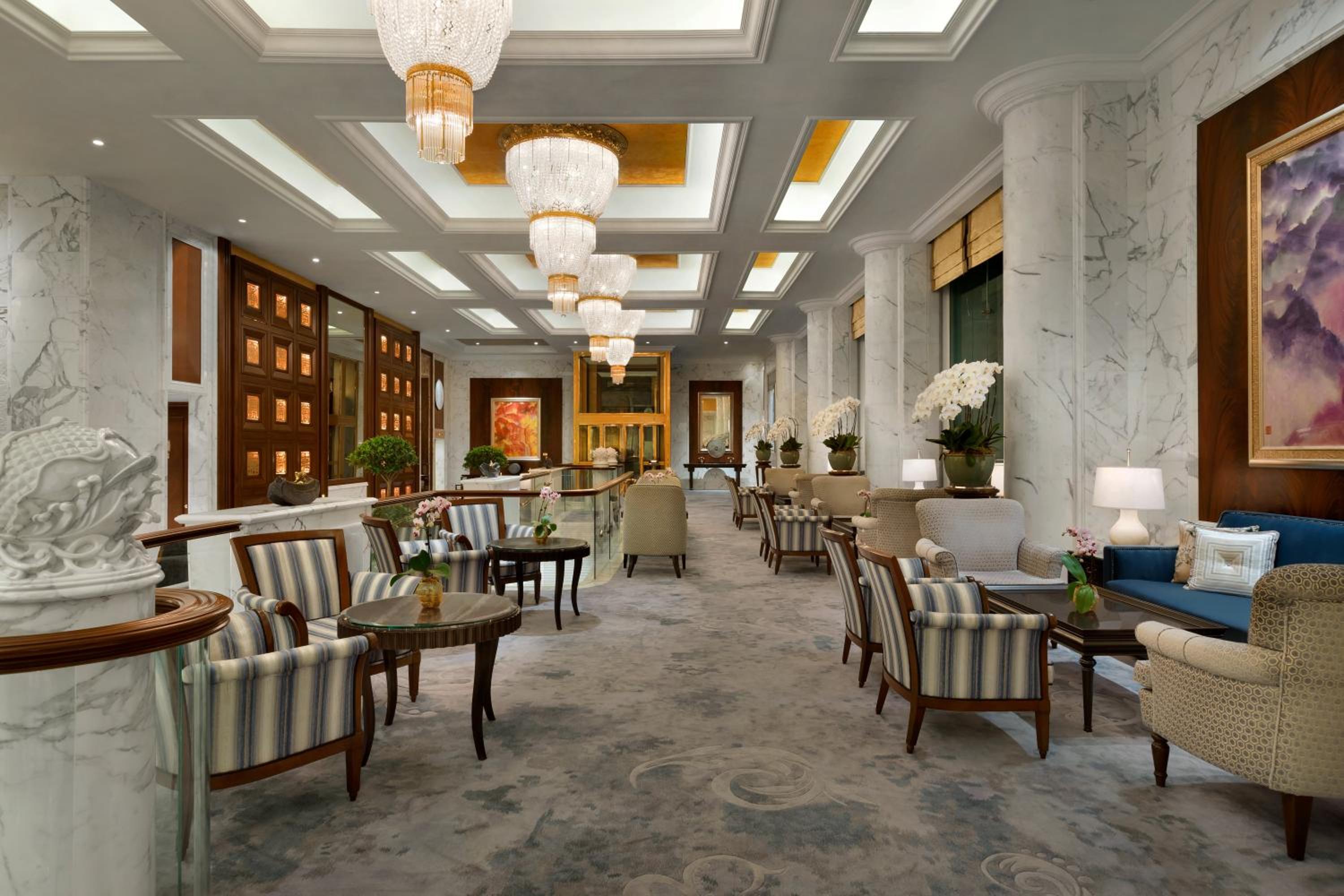 Valley Wing Deluxe King, Lounge Access