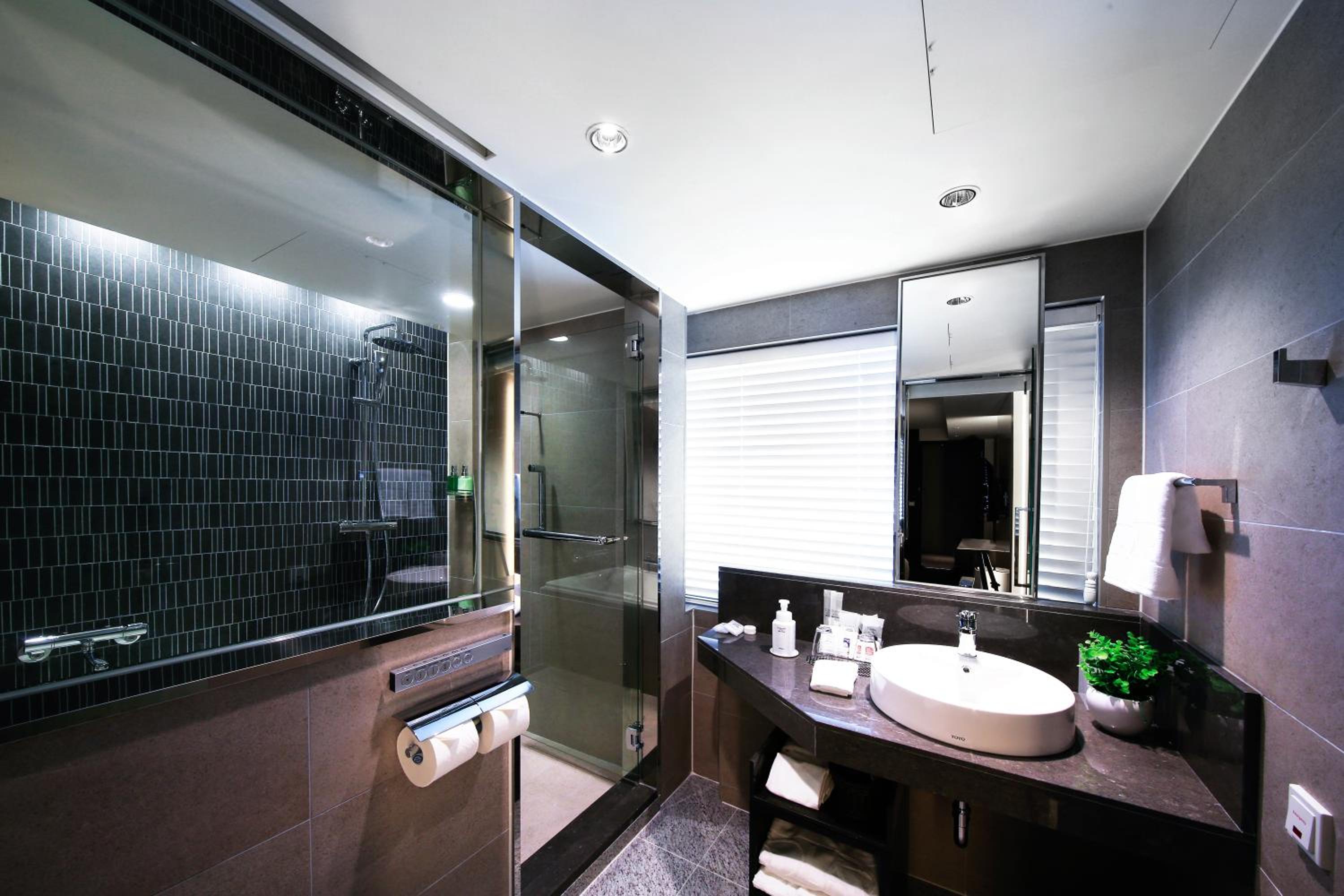  Standard Single Room (No window)