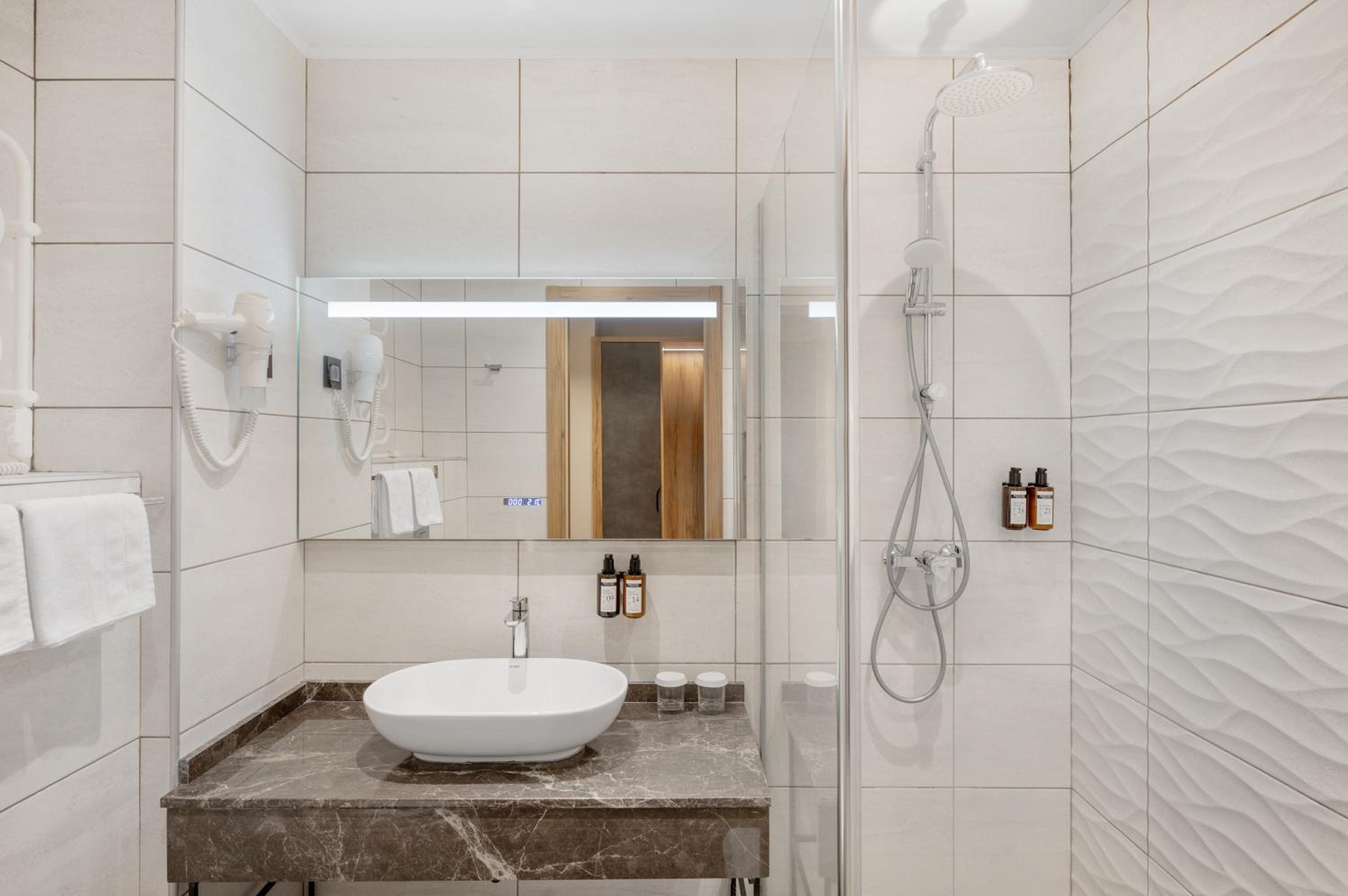 Superior Room with Two Single Beds and Balcony