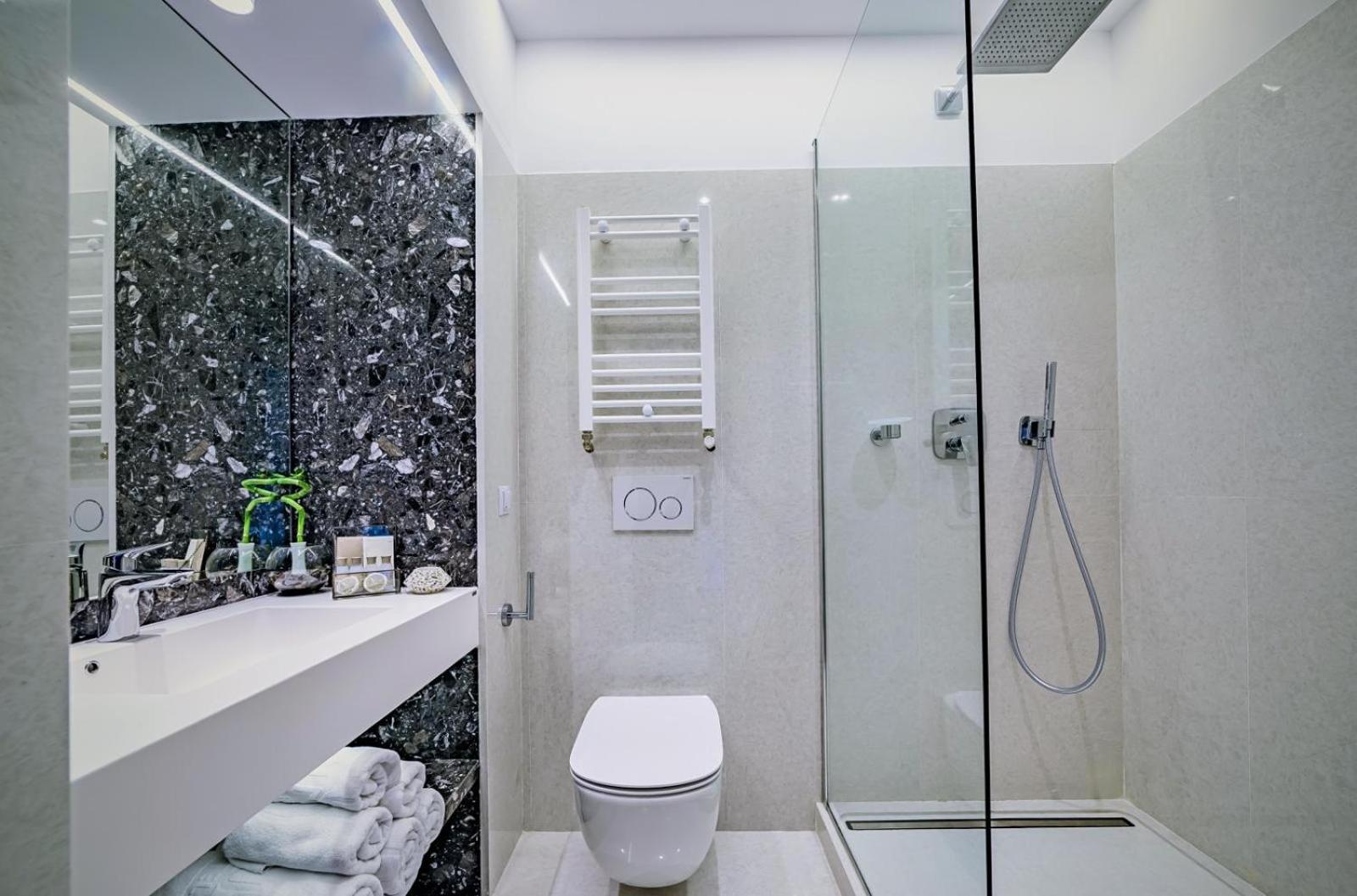 Deluxe Double Room with Spa Access