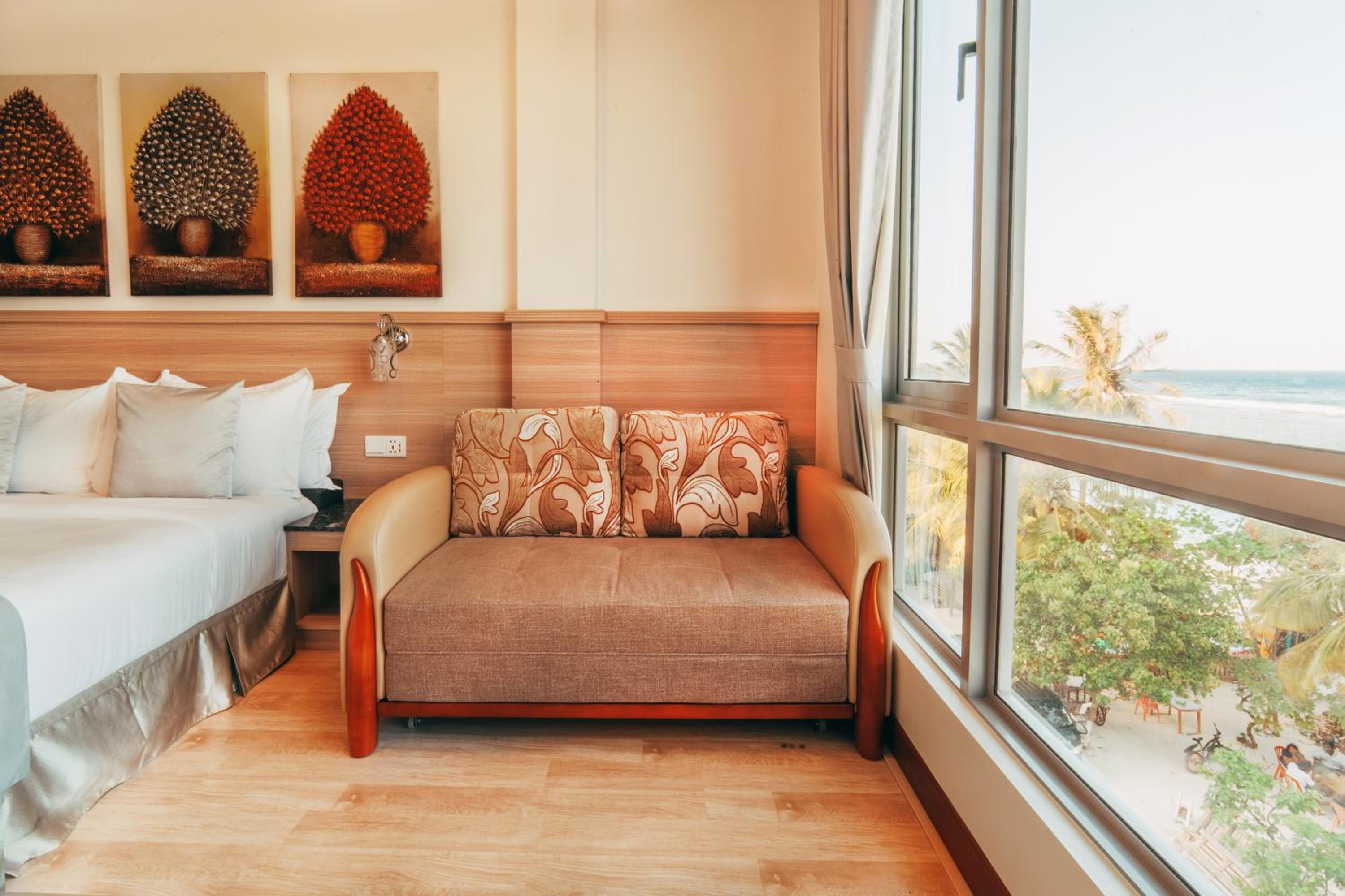 Superior Family Room