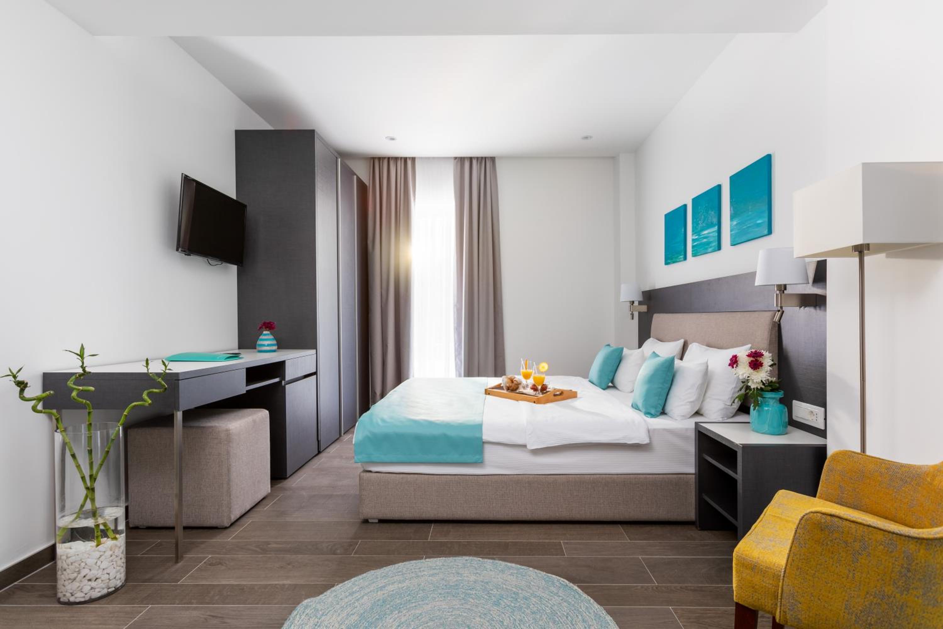 Presidential Two-Bedroom Apartment with Balcony