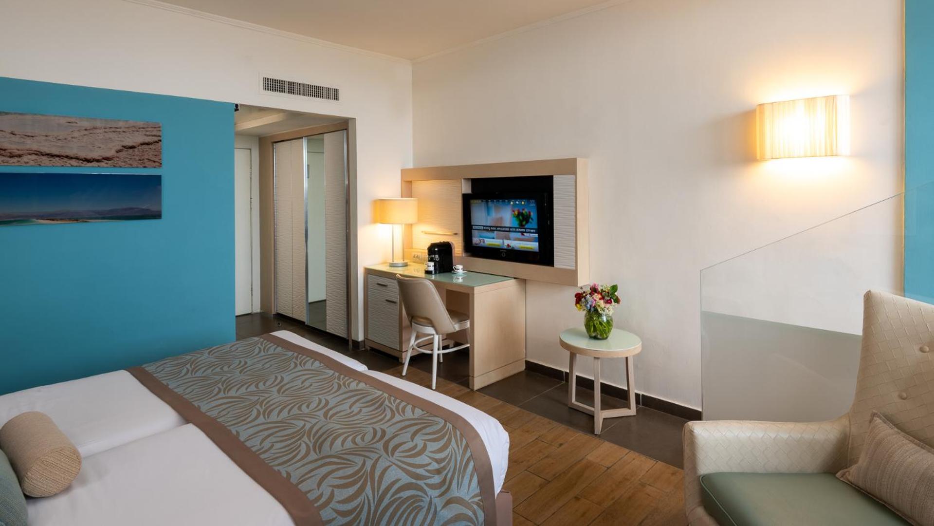 Executive Sun Jacuzzi