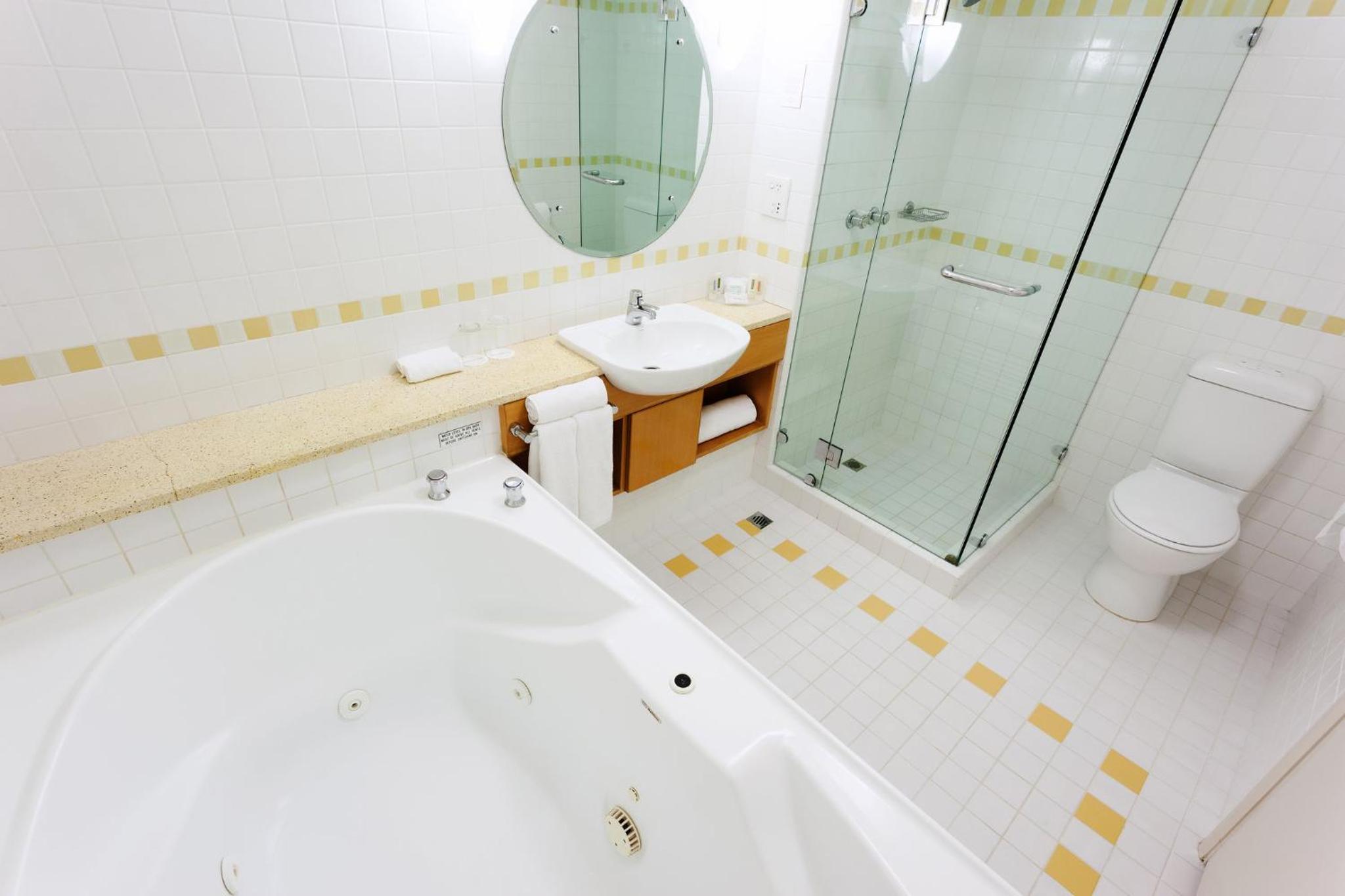 Premium Queen Room with Jetted Tub