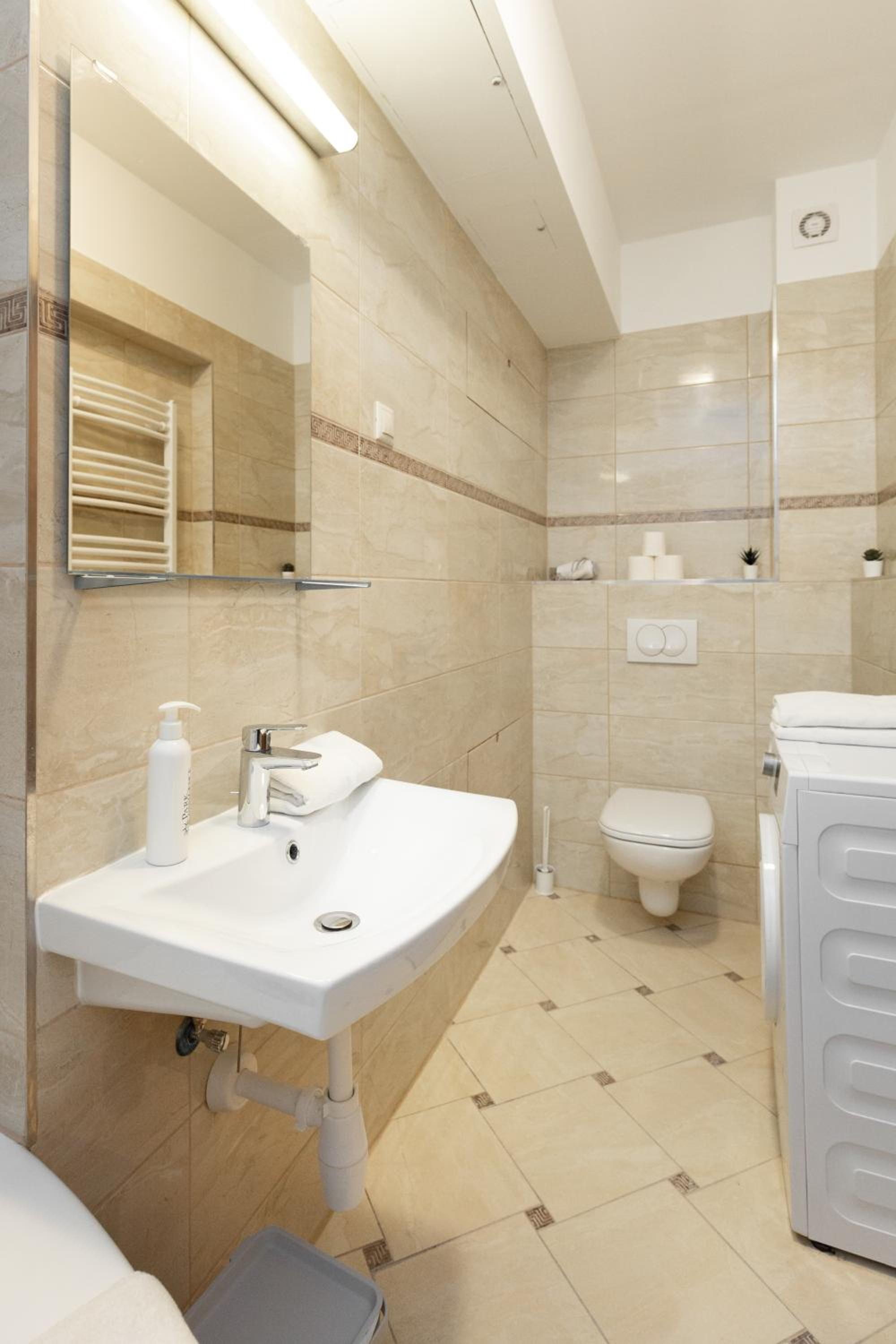 Superior One-Bedroom Apartment