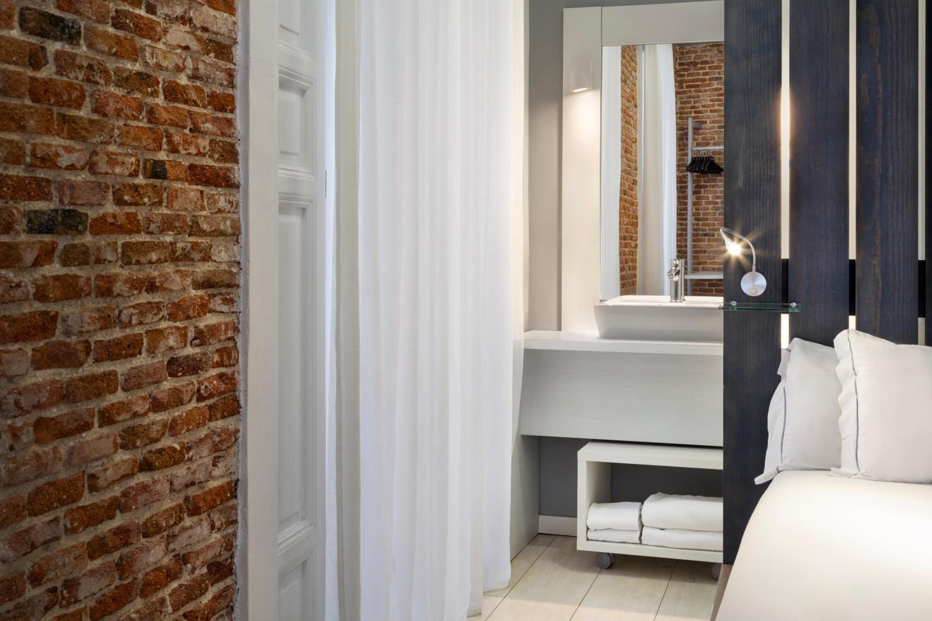 Superior Double Room - City View