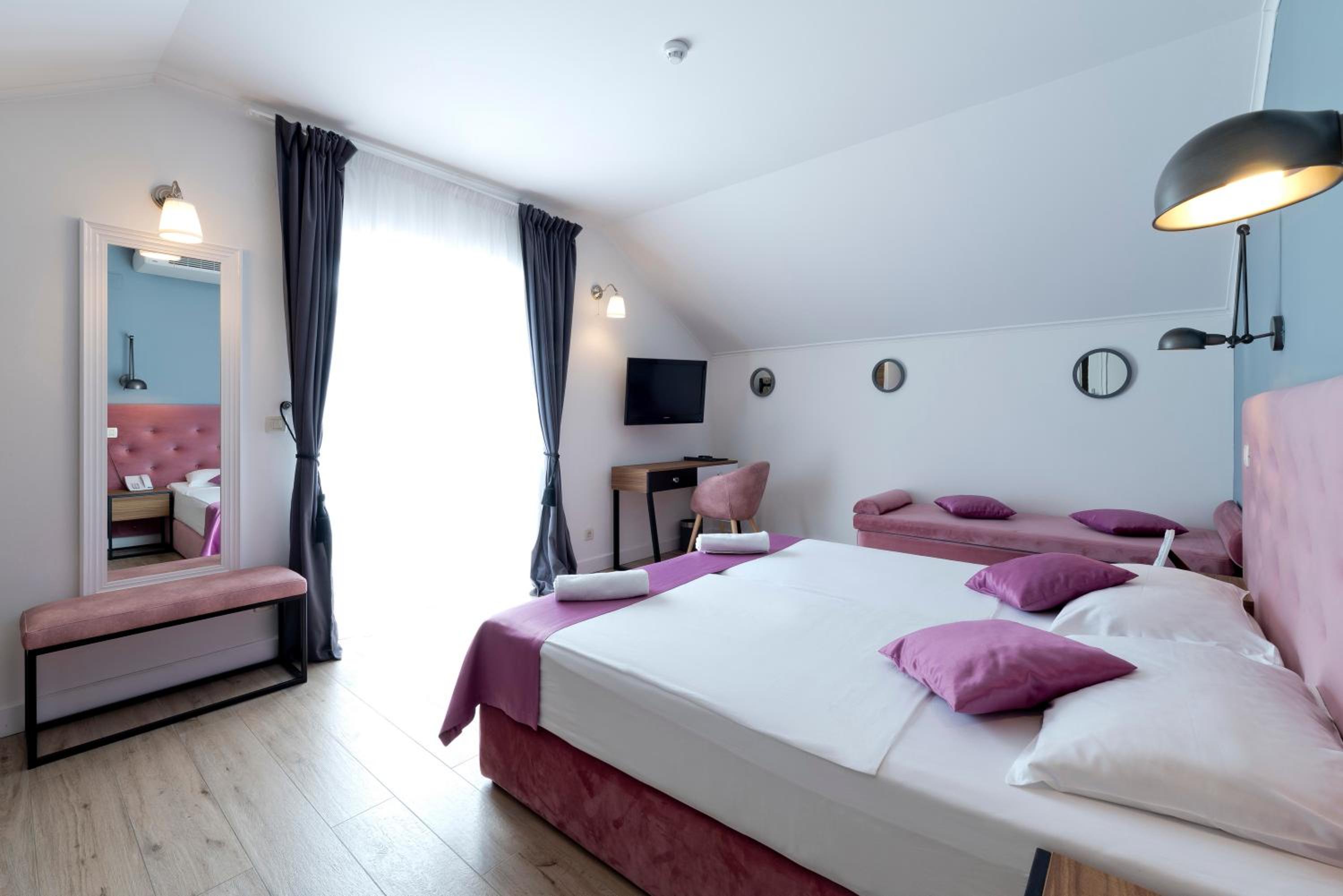 Triple Room with Balcony