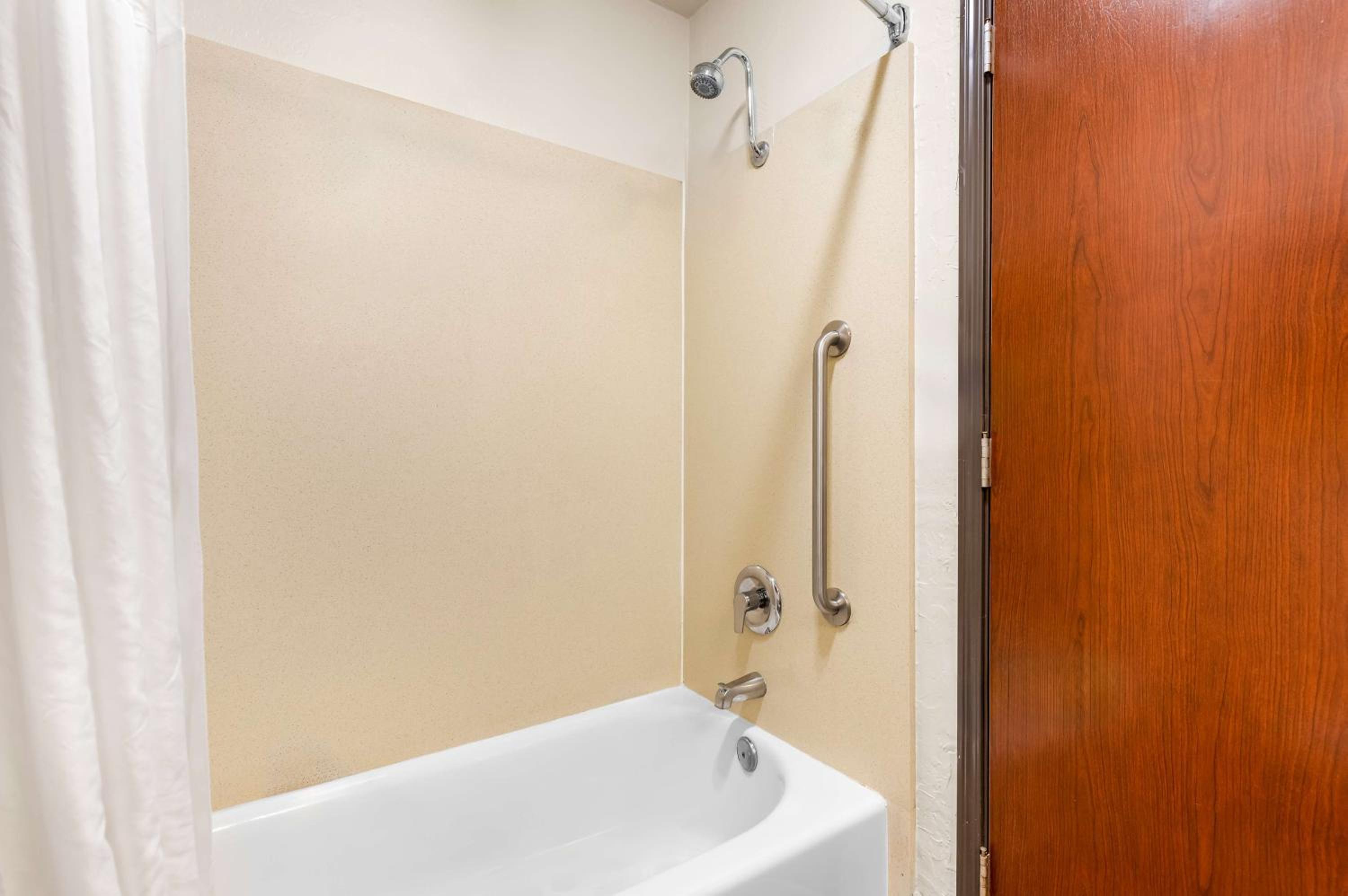 King Room - Non-Smoking