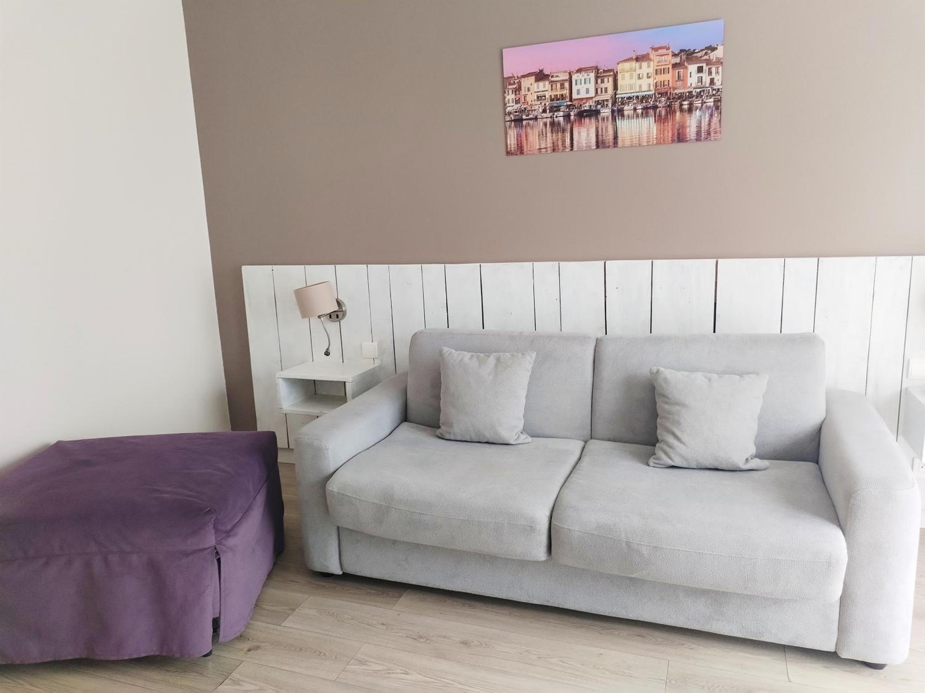 Junior Queen Suite with Balcony 