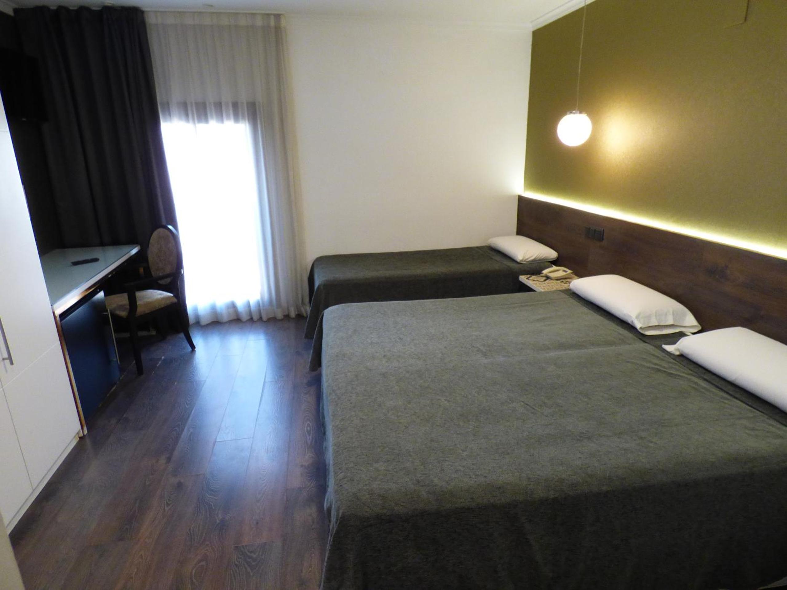 Triple Room with View