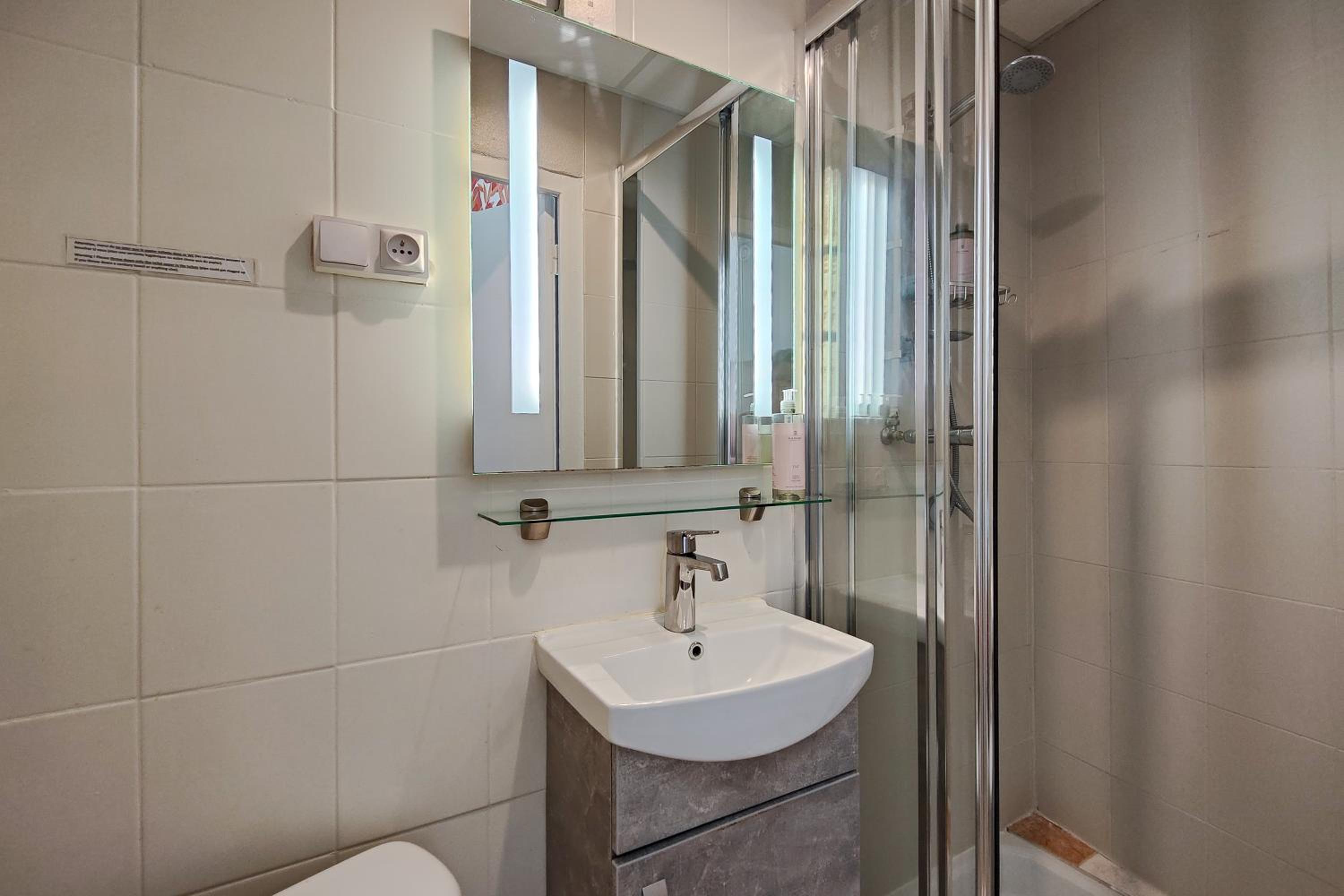 Economic Single Studio