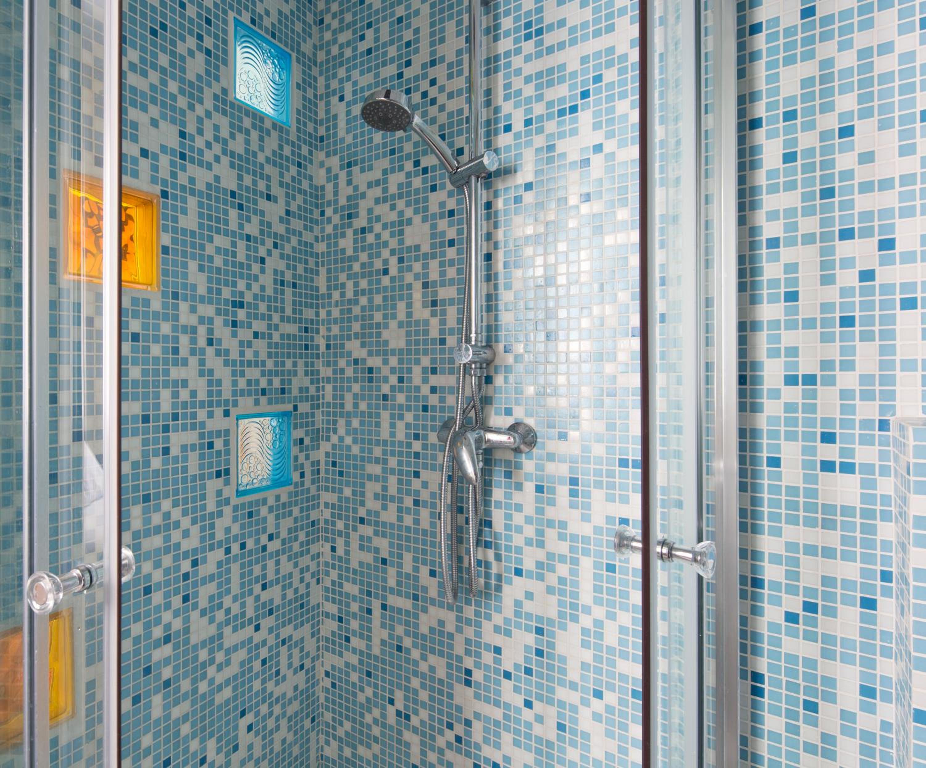 Standard Single Studio