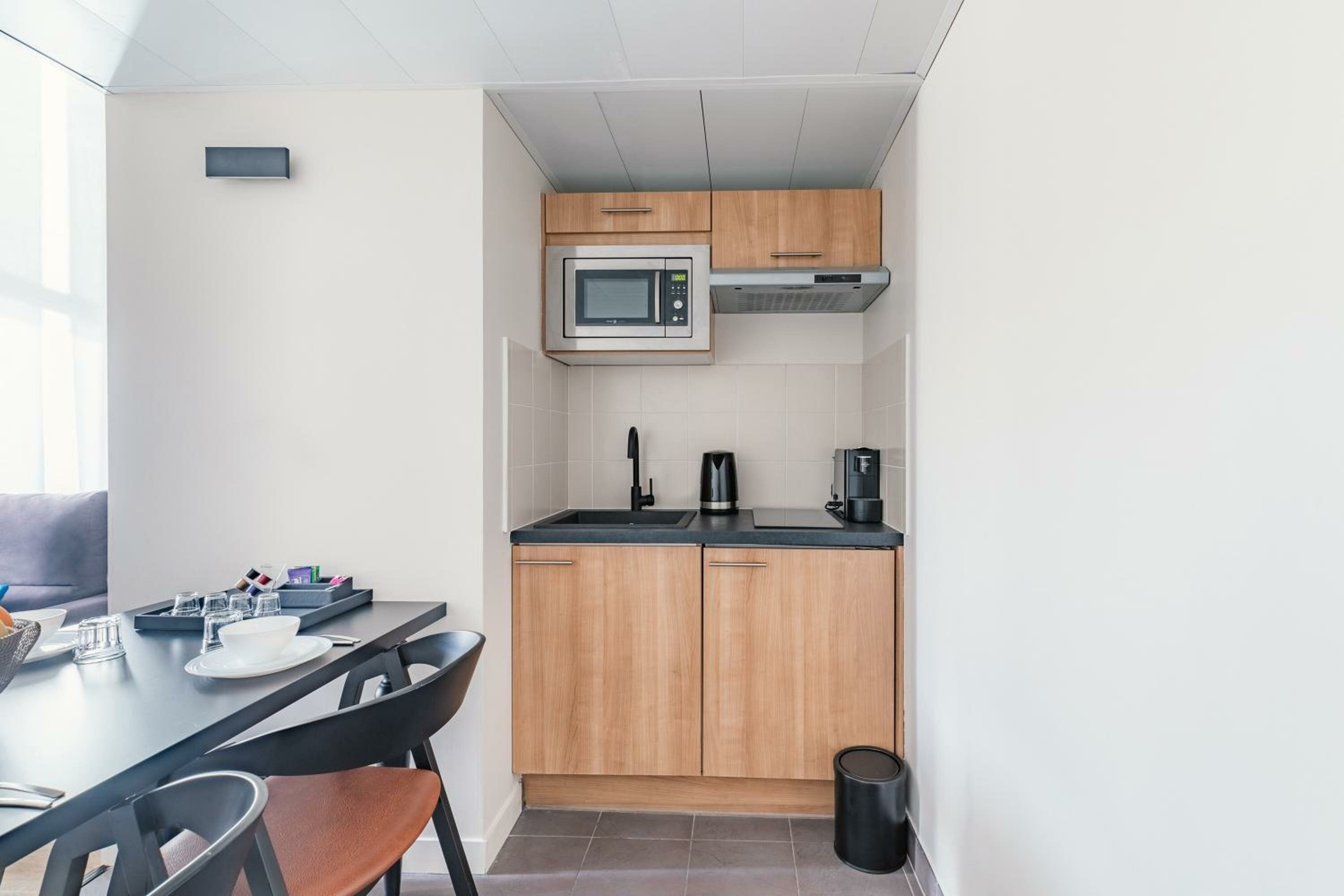 Superior One-Bedroom Apartment