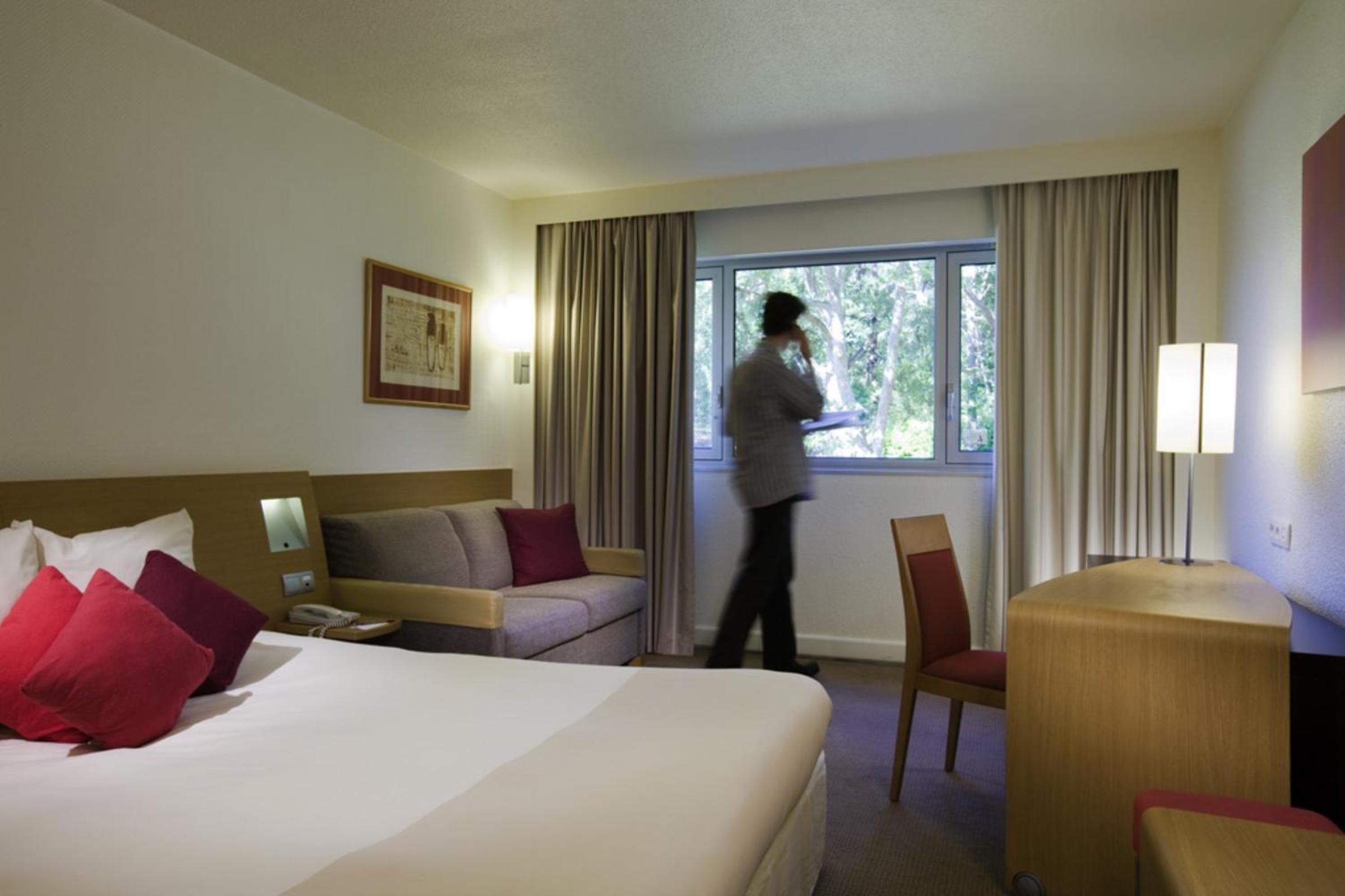 Superior Room with 1 Queensize Bed and Sofa Bed