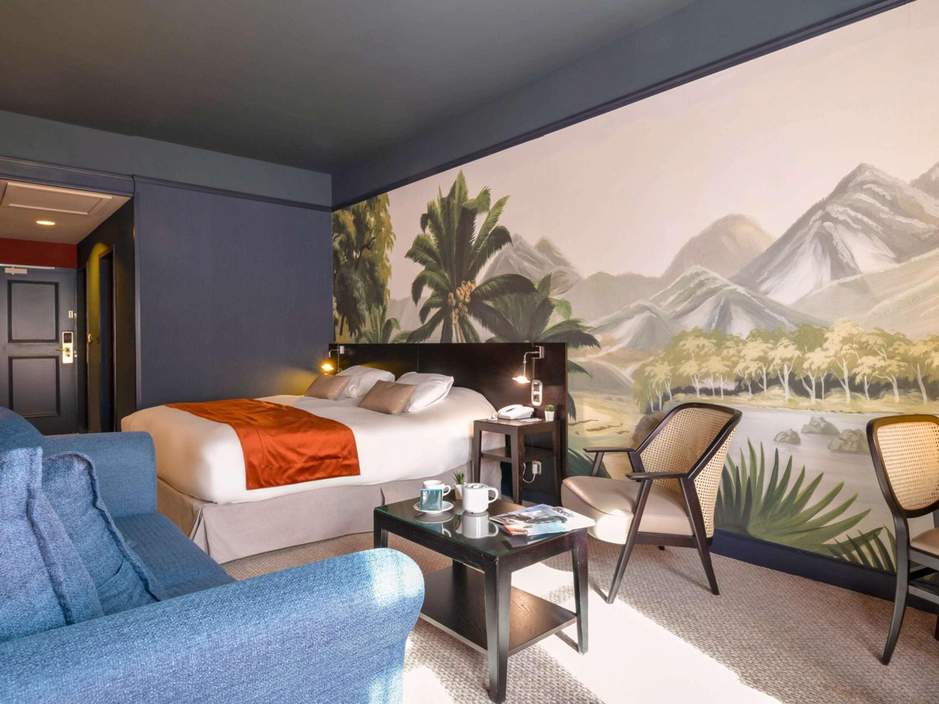 Junior Suite with a Double Bed and a Sofa