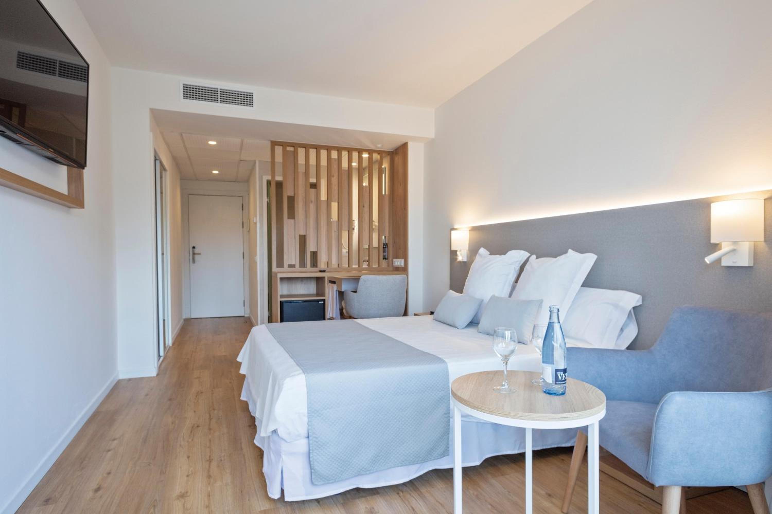Standard Double Room (2 Adults)