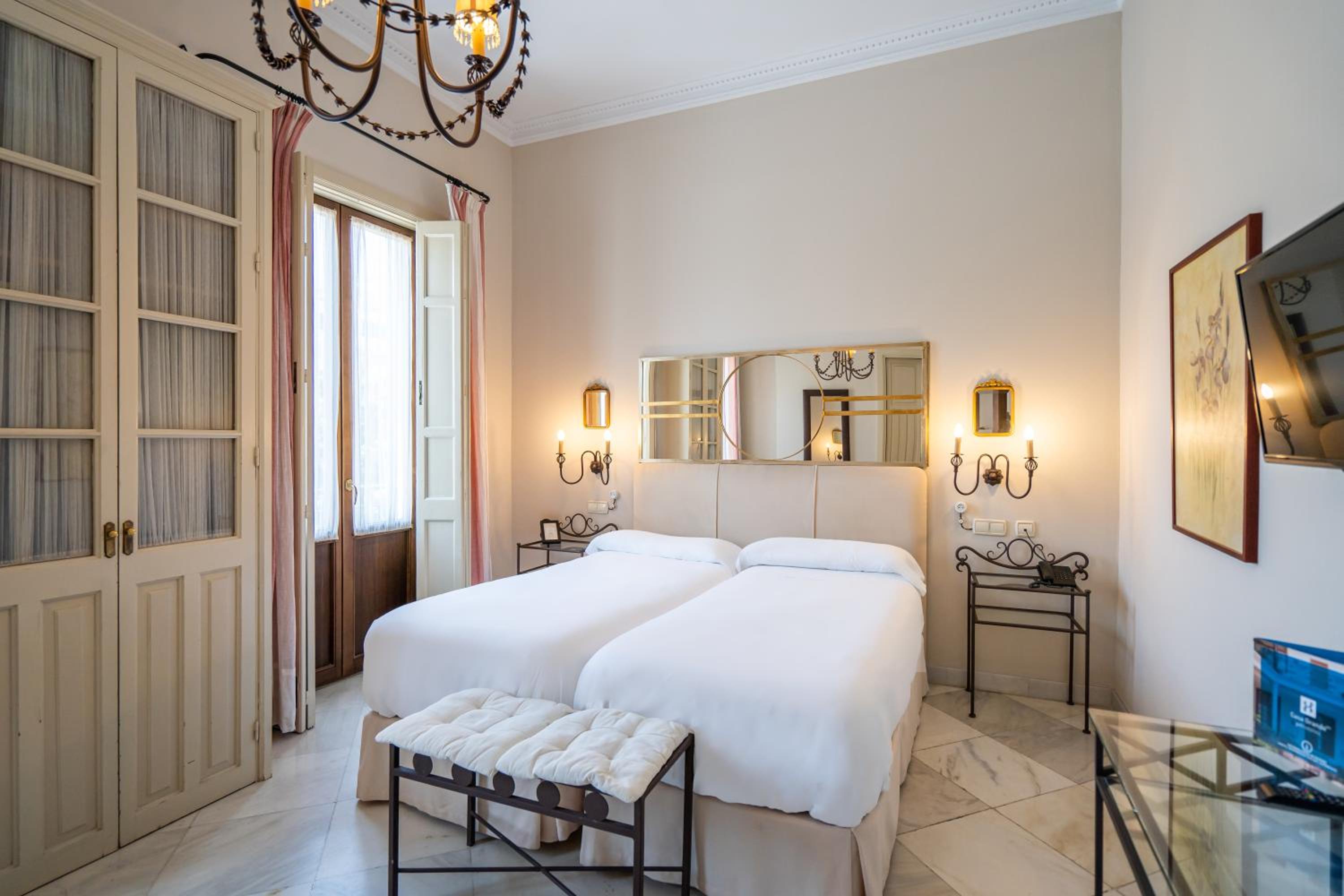 Superior Exterior Twin Room