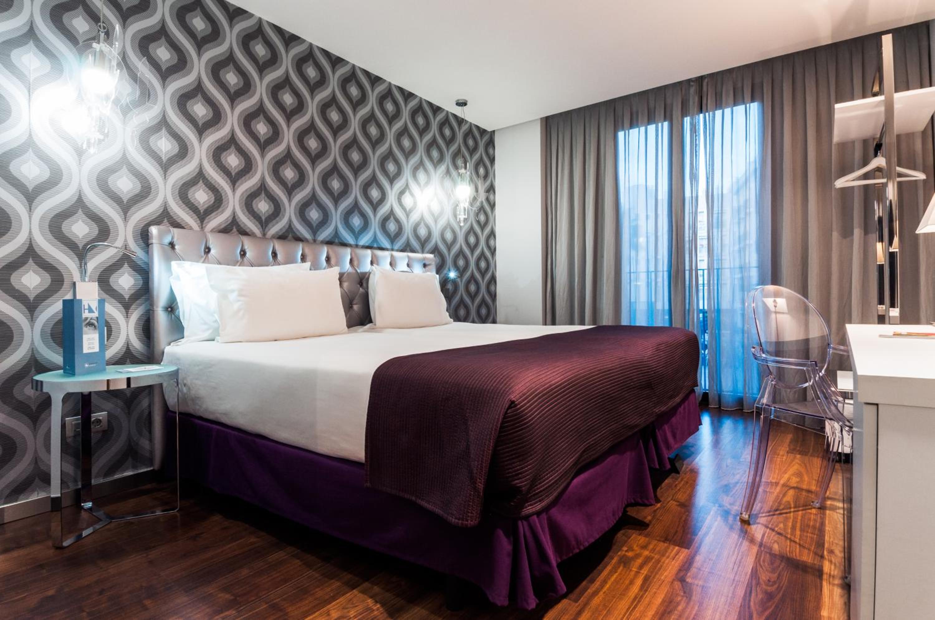 Double or Twin Room with Las Ramblas View
