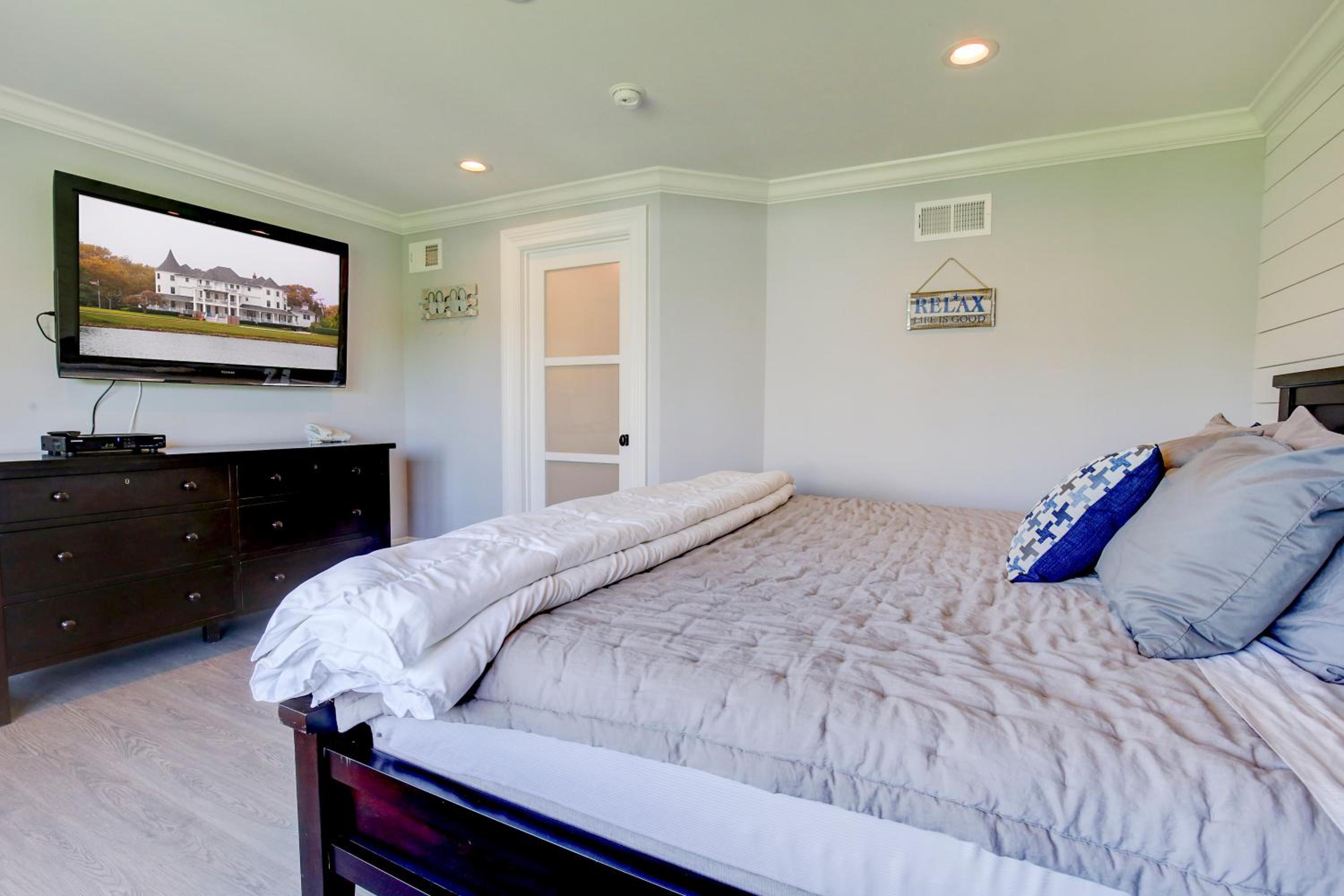 Suite with Lake View