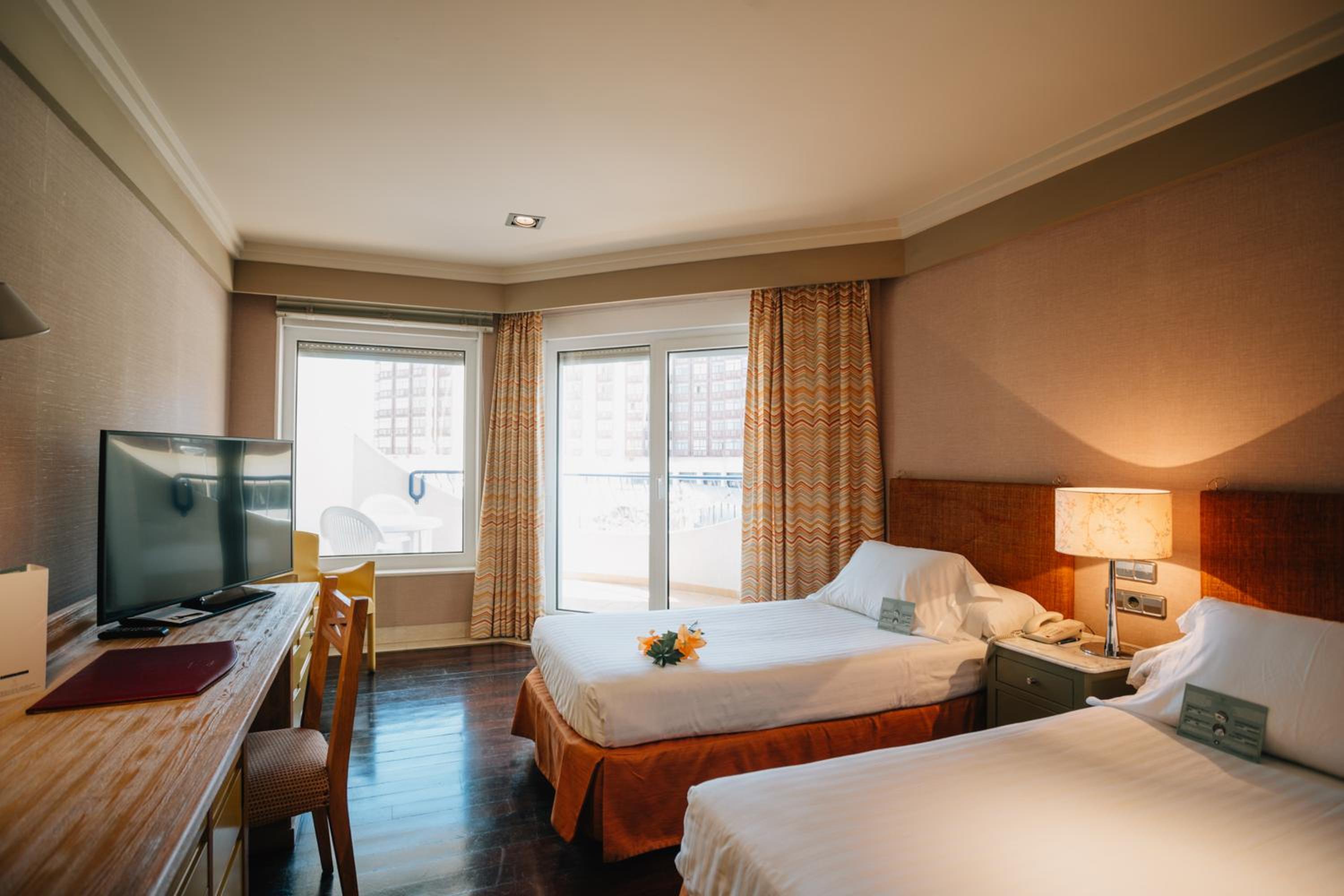 Double or Twin Room with Side Sea View