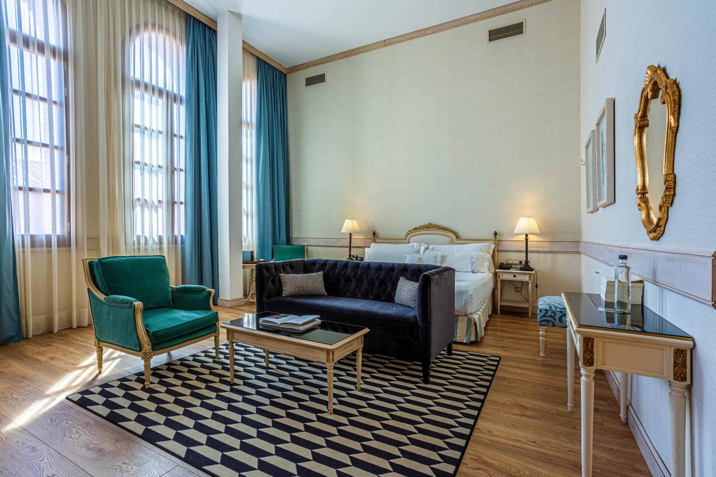 Tiffany, 1 Bedroom Junior Suite, 1 King, City view