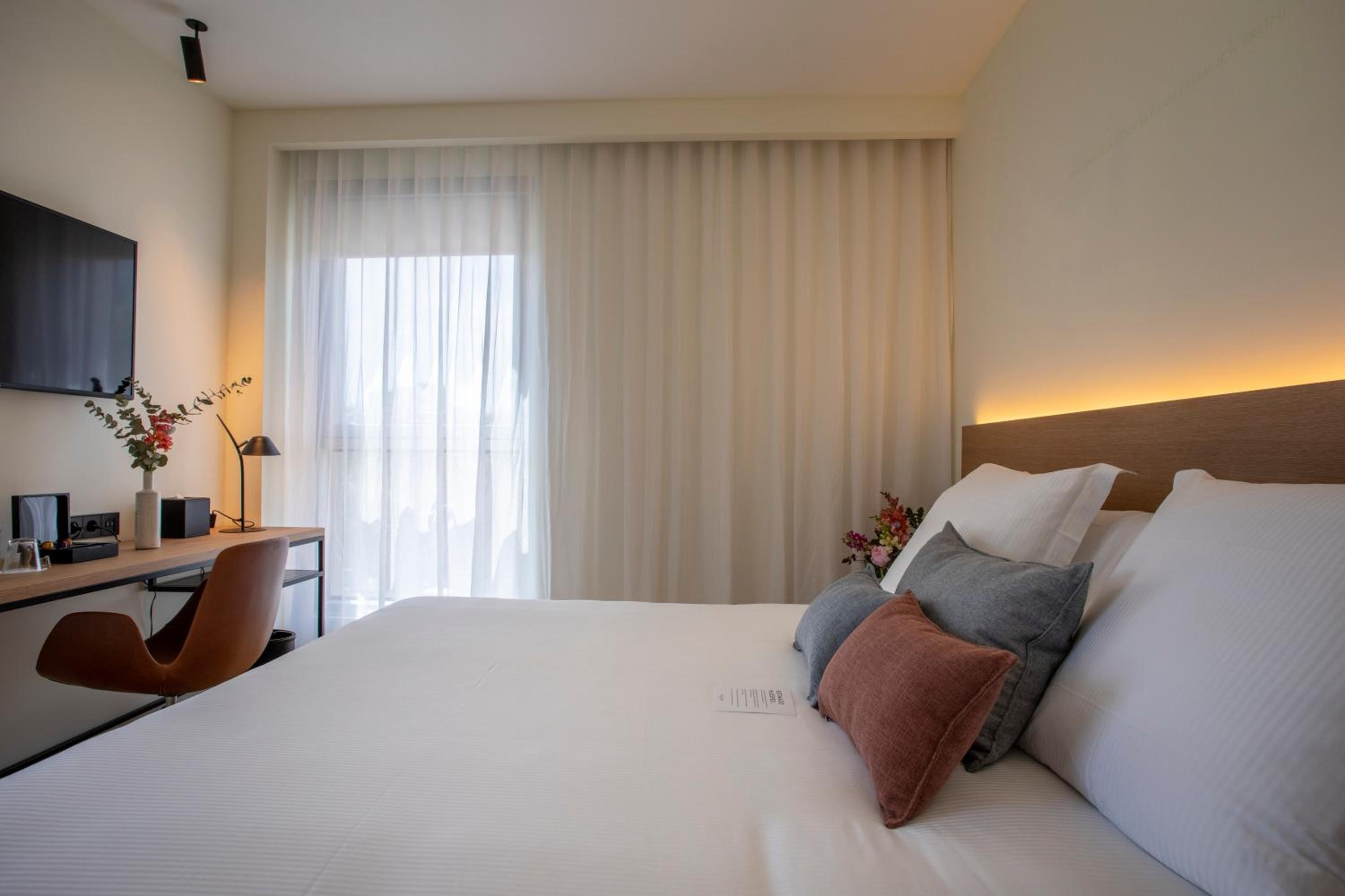 Family Connecting Rooms